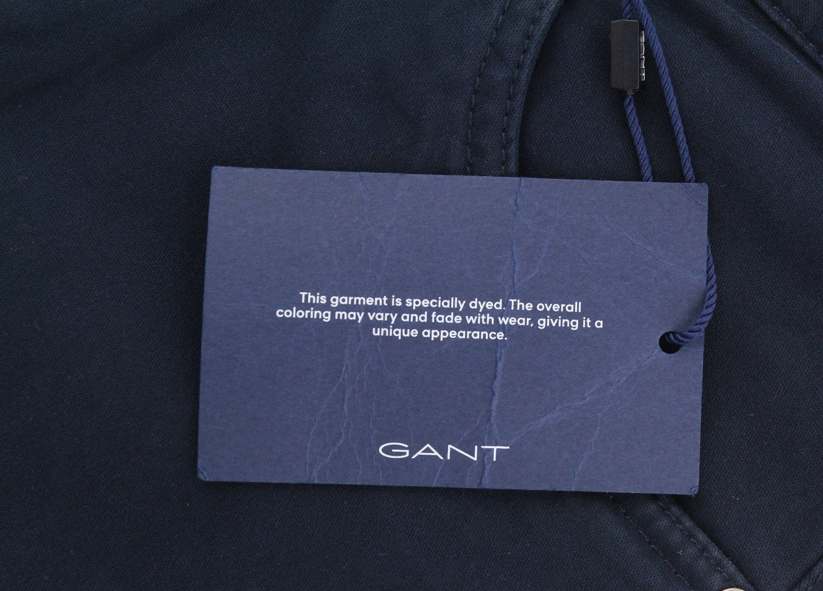 GANT tiesios minkštos moteriškos kelnės W27/L34 tamsiai mėlynos, priglundančios, žemo liemens, laisvalaikio stiliaus 