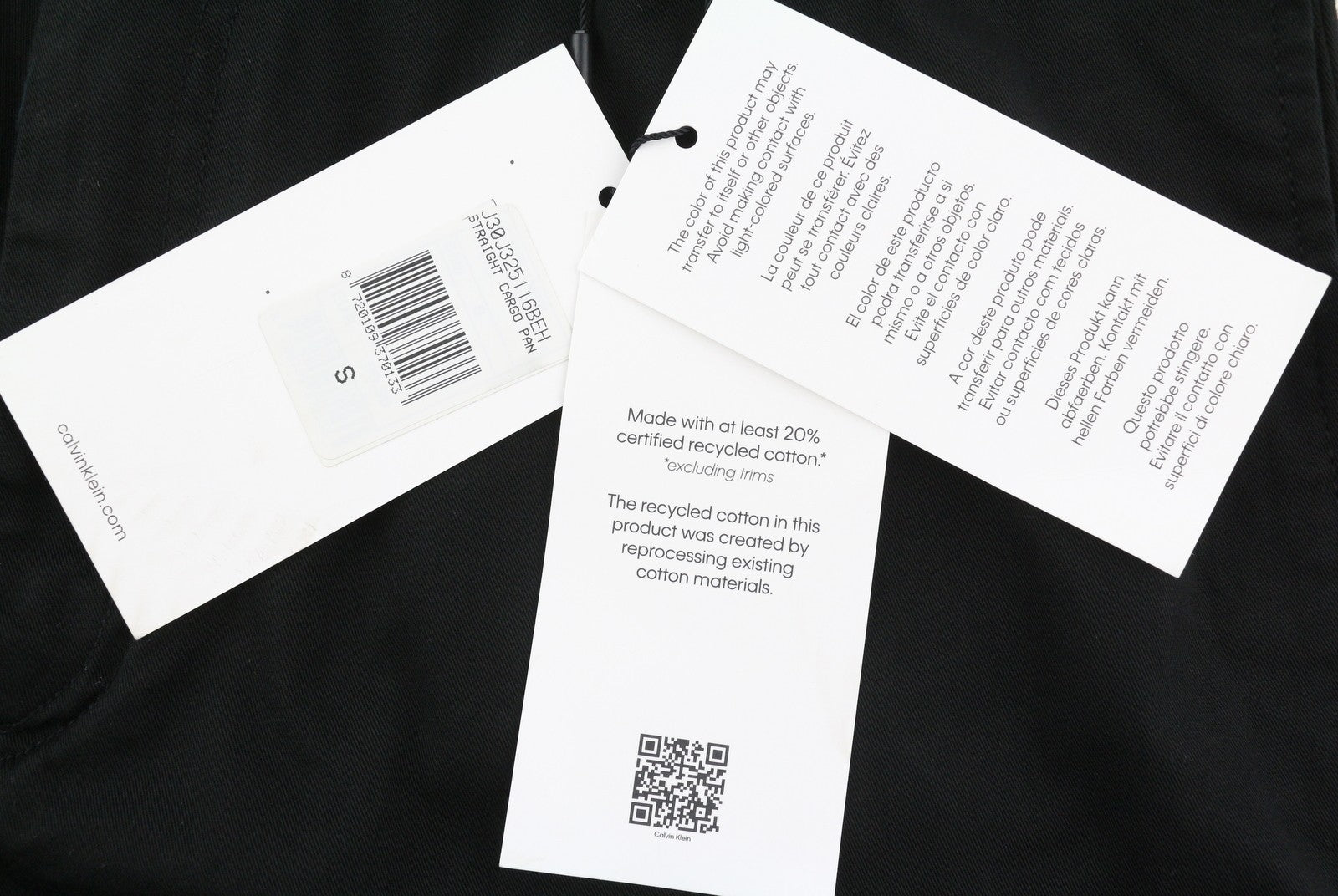 CALVIN KLEIN vyriškos tiesios krovininės kelnės su juodomis kišenėmis, įprasto kirpimo, tamsiai mėlynos 