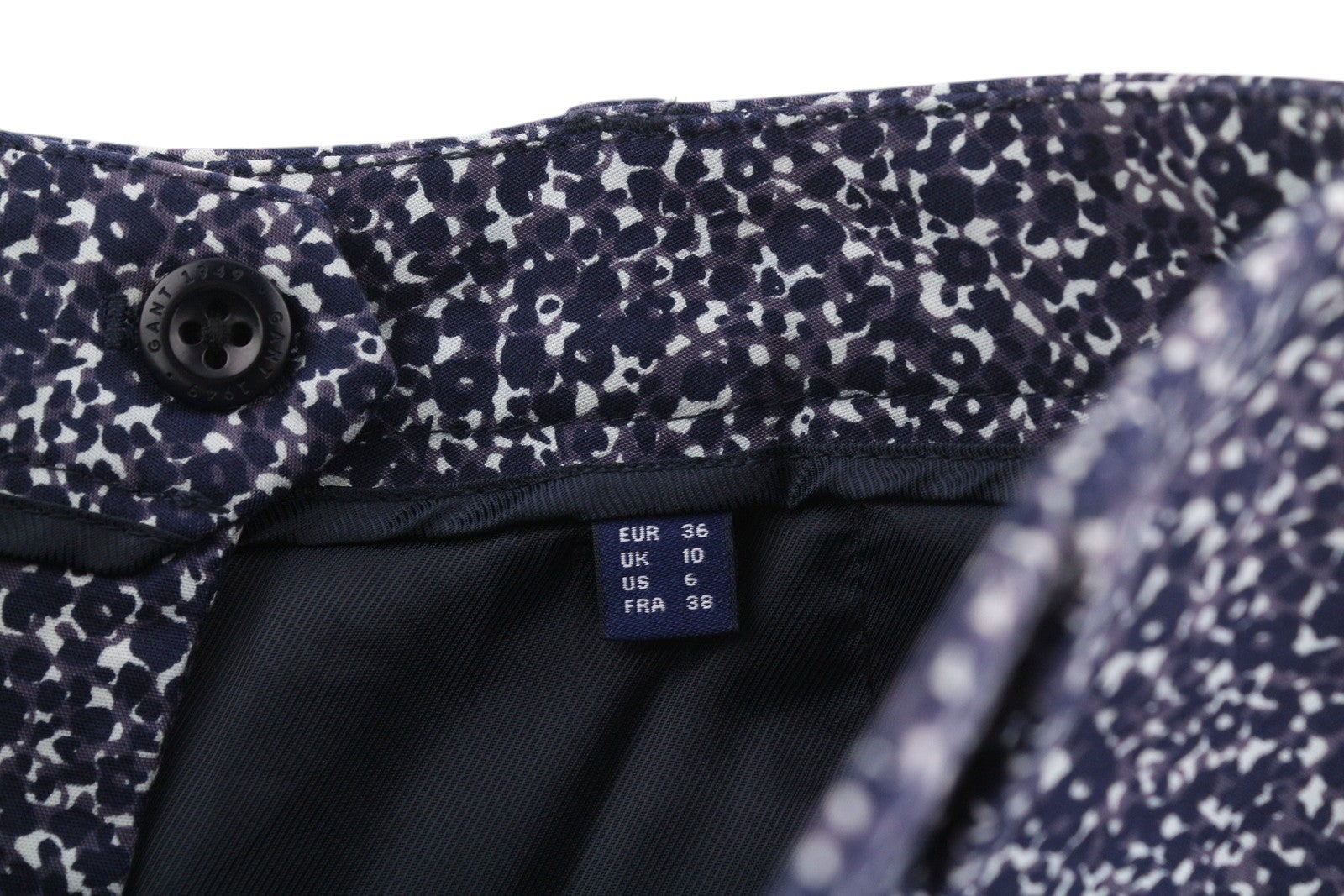 GANT Floral Camo trumpos laisvos moteriškos kelnės EU36 mėlynos, priglundančios, chino stiliaus, su užtrauktuku 