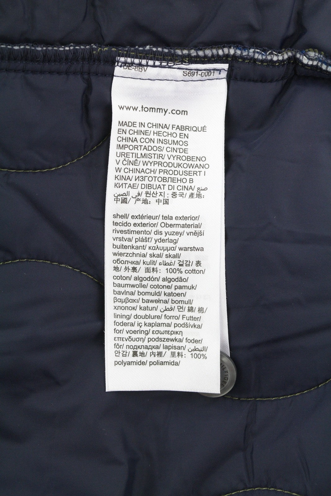 TOMMY HILFIGER languotas dygsniuotas marškinėlių tipo vyriškas švarkas, L dydžio, su sagomis ir paminkštintu pamušalu. 