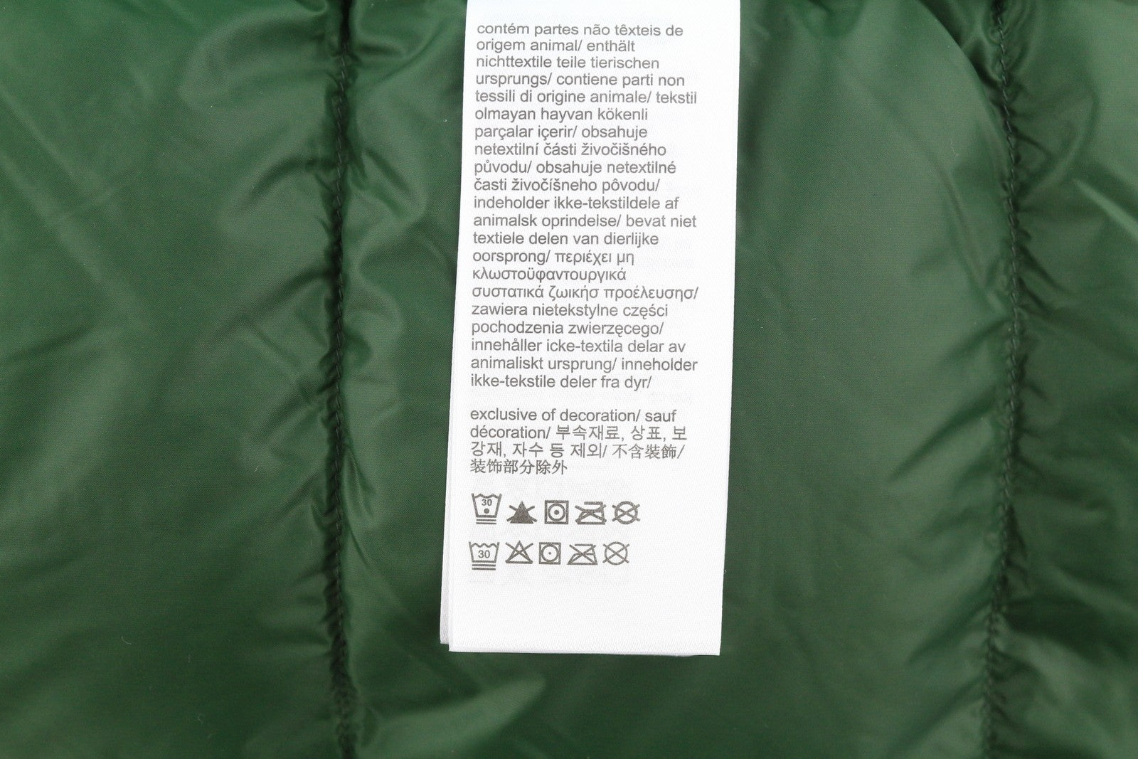 TOMMY HILFIGER Tjm Light Down vyriška liemenė M su žalia ančių pūkų užpildu, rekomenduojama kaina – 149 € 