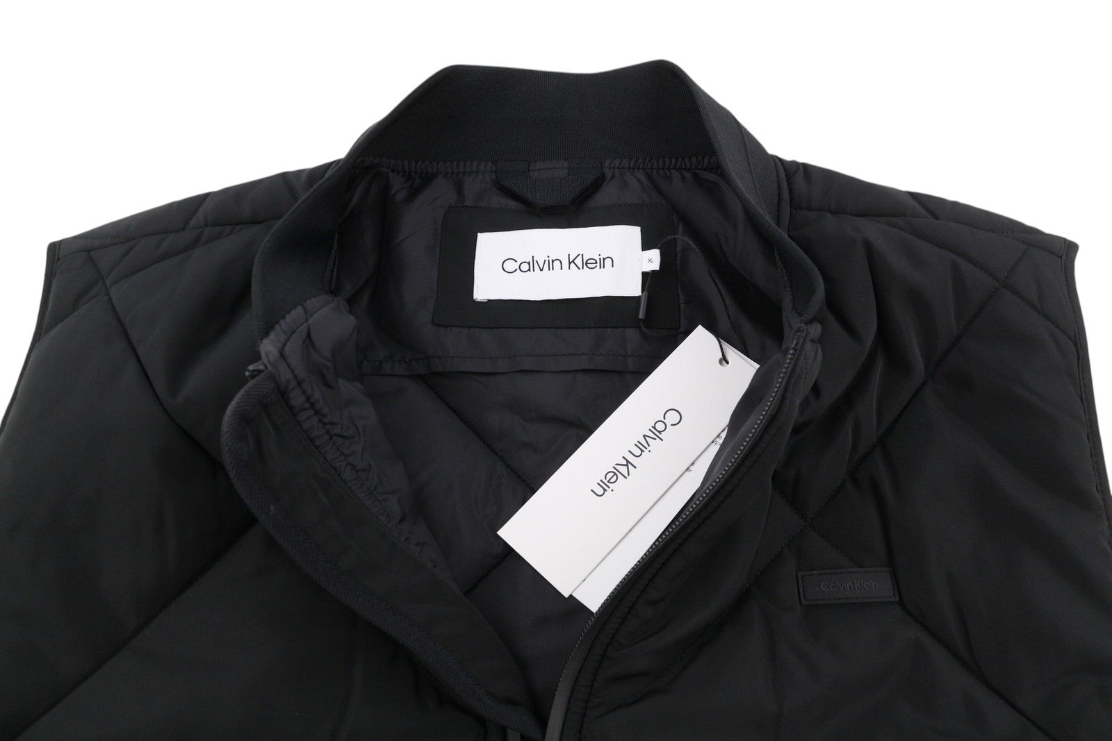 CALVIN KLEIN Signature Quilt vyriška liemenė XL dydžio juoda paminkštinta bomber liemenė, rekomenduojama kaina – 279 USD 