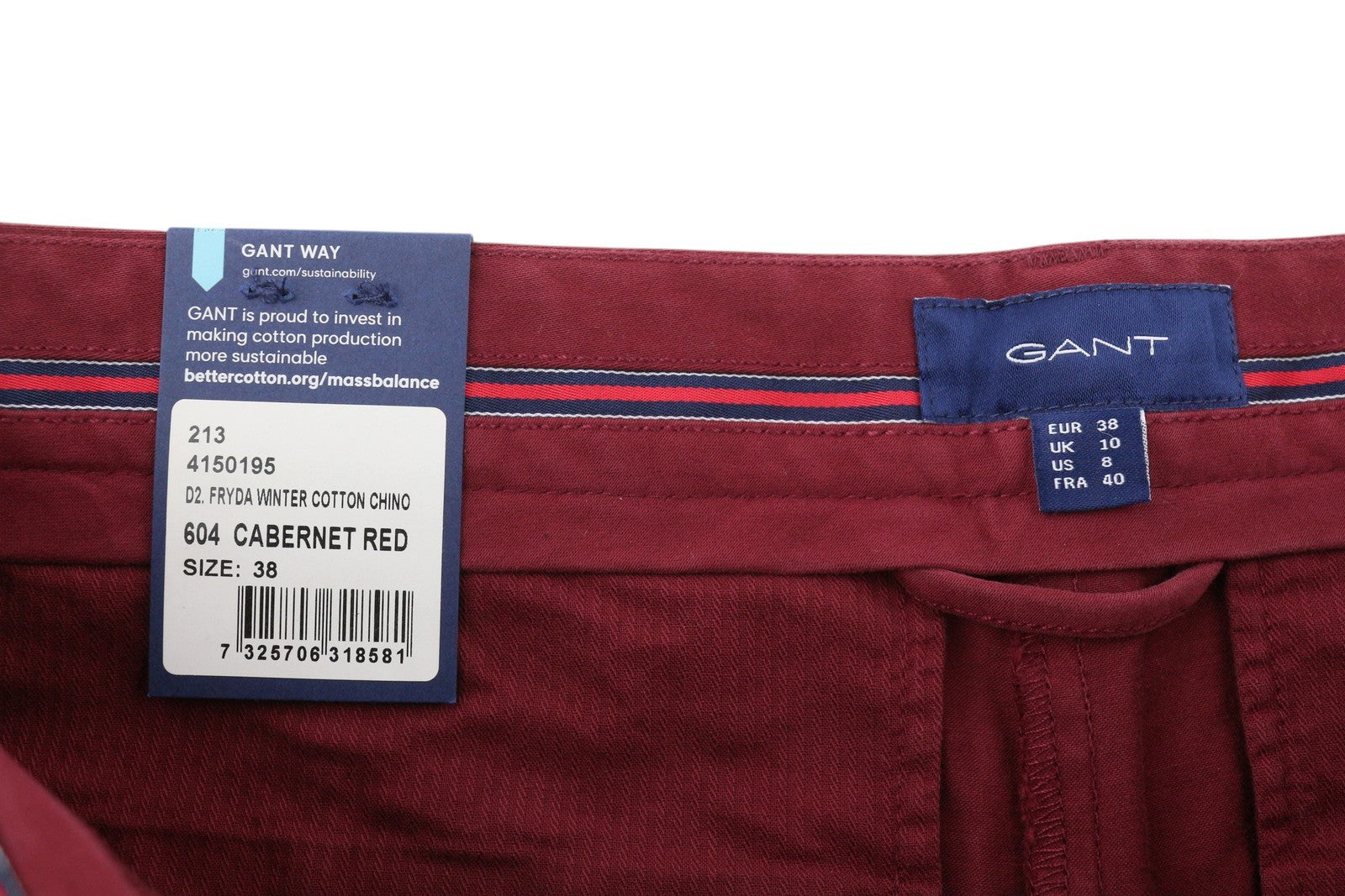 GANT Fryda moteriškos kelnės, 38 €, raudonos, prigludusios, vidutinio liemens, su užtrauktuku ir kulkšnies ilgio logotipu. 