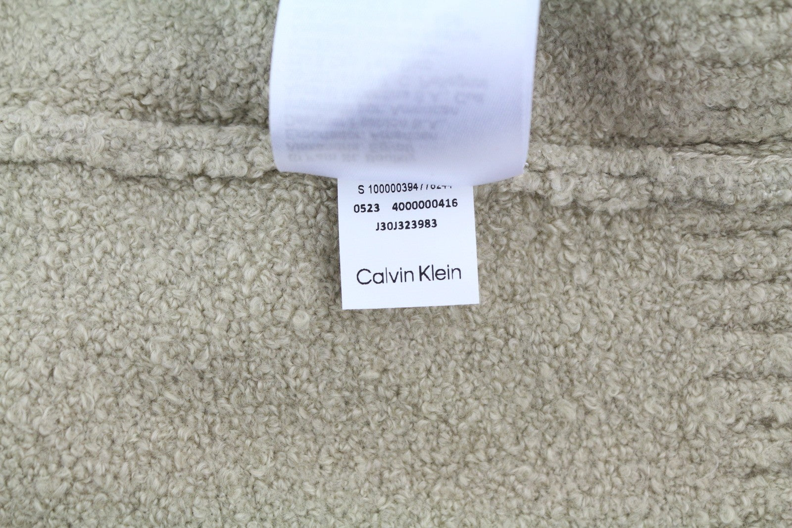 CALVIN KLEIN „High Texture“ vyriškas megztinis L dydžio, smėlio spalvos, su logotipu, laisvalaikio megztinis, rekomenduojama kaina – 139 € 