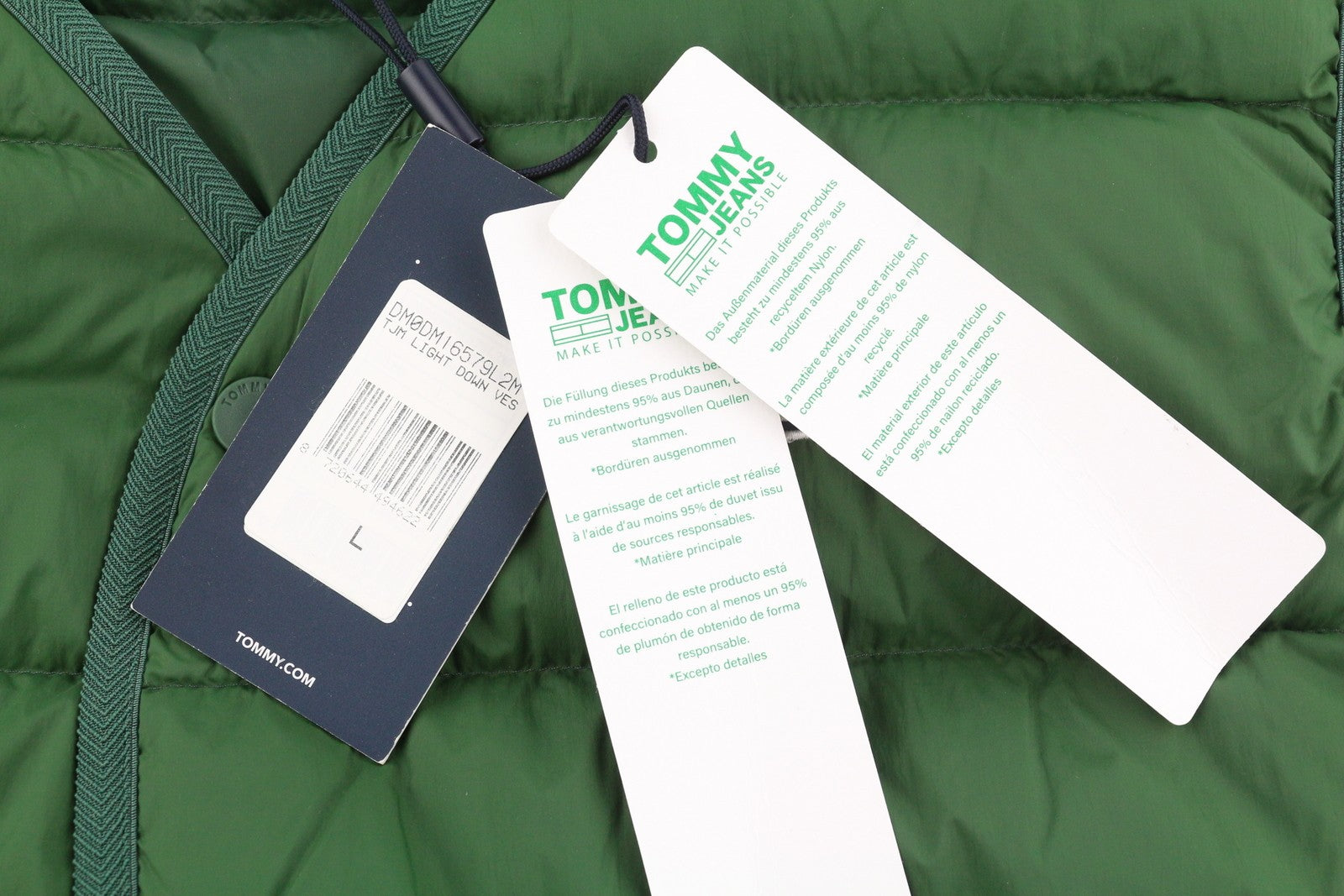 TOMMY HILFIGER Tjm Light Down vyriška liemenė L, žalia, su ančių pūkų užpildu, rekomenduojama kaina – 149 € 