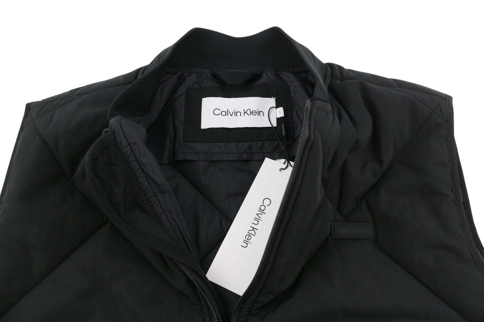 CALVIN KLEIN Signature Quilt vyriška liemenė S, juoda, paminkštinta bomber liemenė, rekomenduojama kaina – 279 USD 