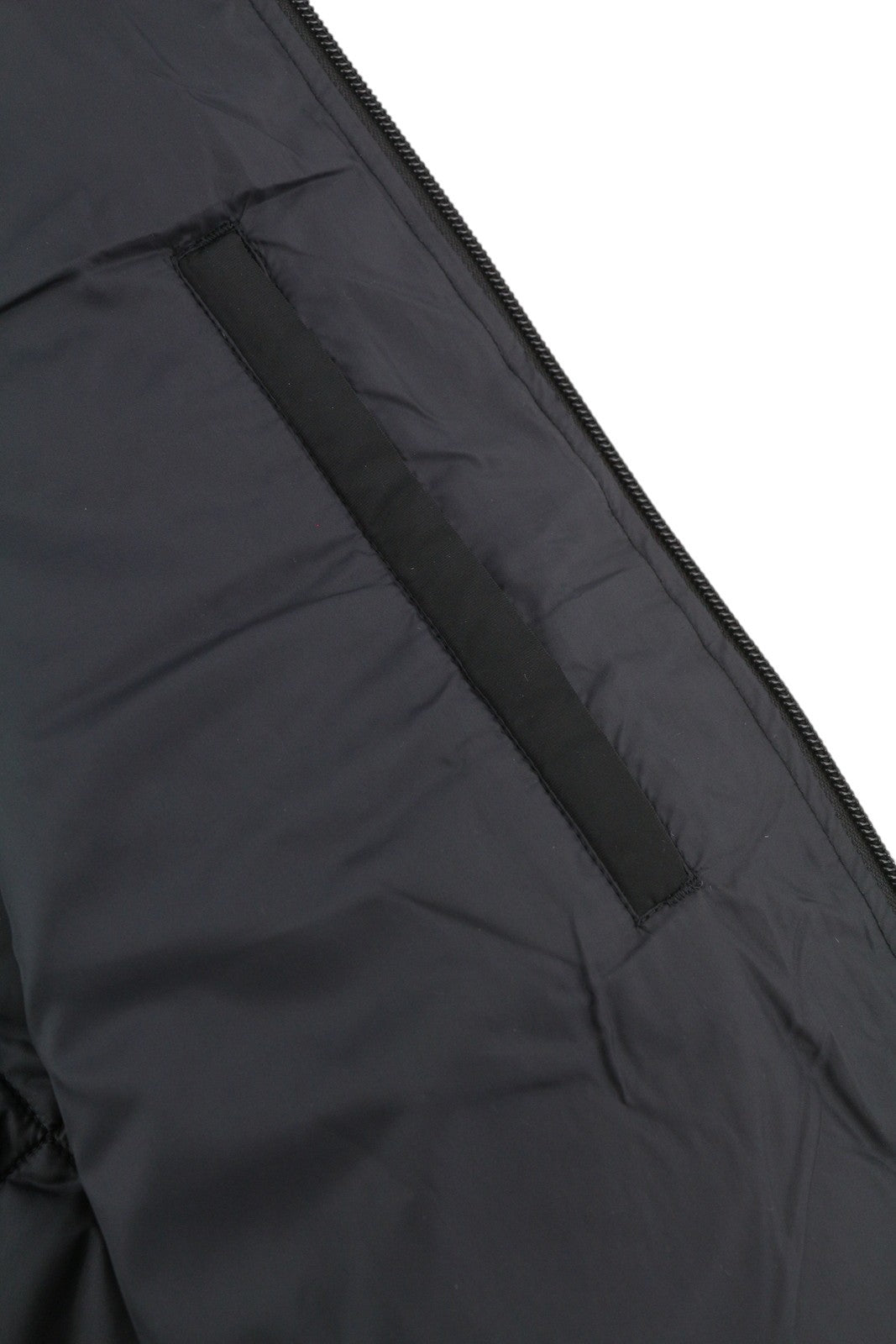 CALVIN KLEIN Signature Quilt vyriška liemenė S, juoda, paminkštinta bomber liemenė, rekomenduojama kaina – 279 USD 