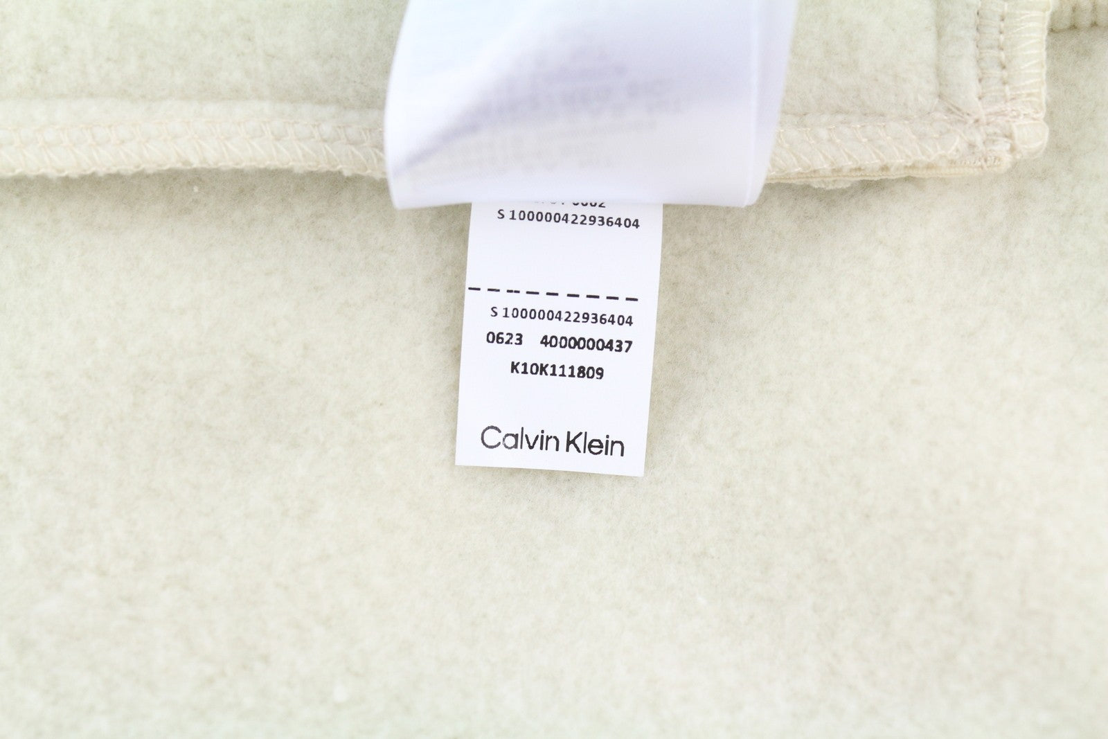 CALVIN KLEIN Premium Polar Fleece vyriškas džemperis L, smėlio spalvos, patogus kirpimas, rekomenduojama kaina – 179 € 