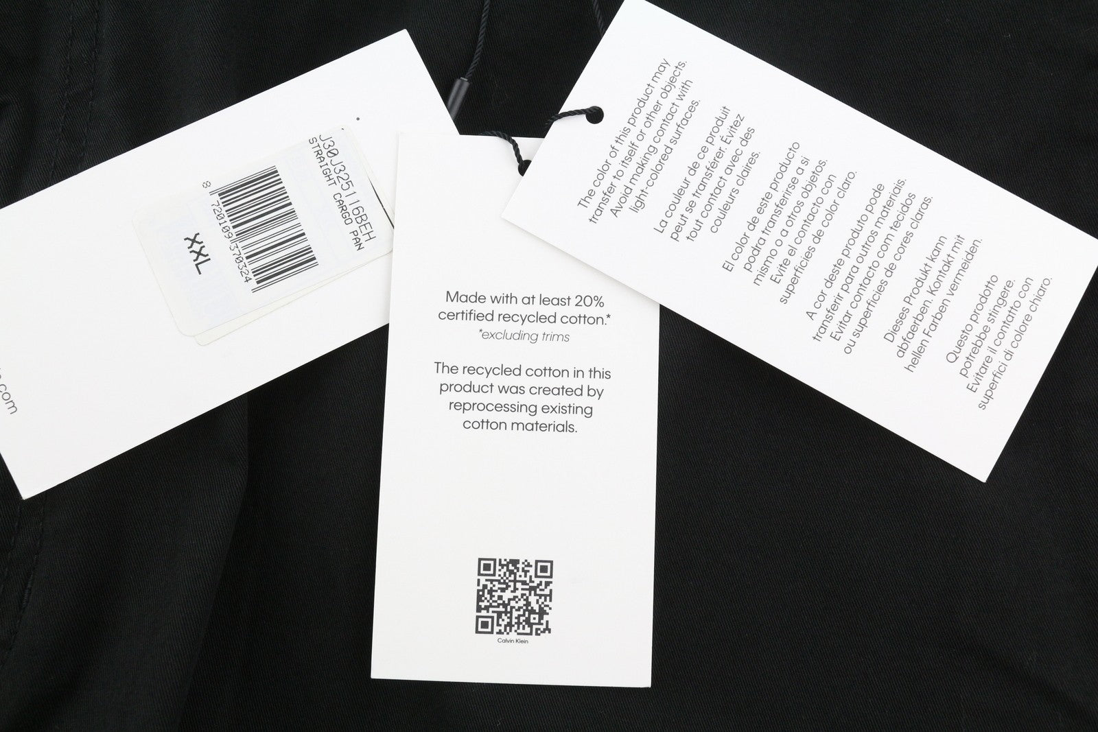 CALVIN KLEIN vyriškos tiesios krovininės kelnės, 2XL dydžio, juodos, su užtaisytomis kišenėmis, įprasto kirpimo. 