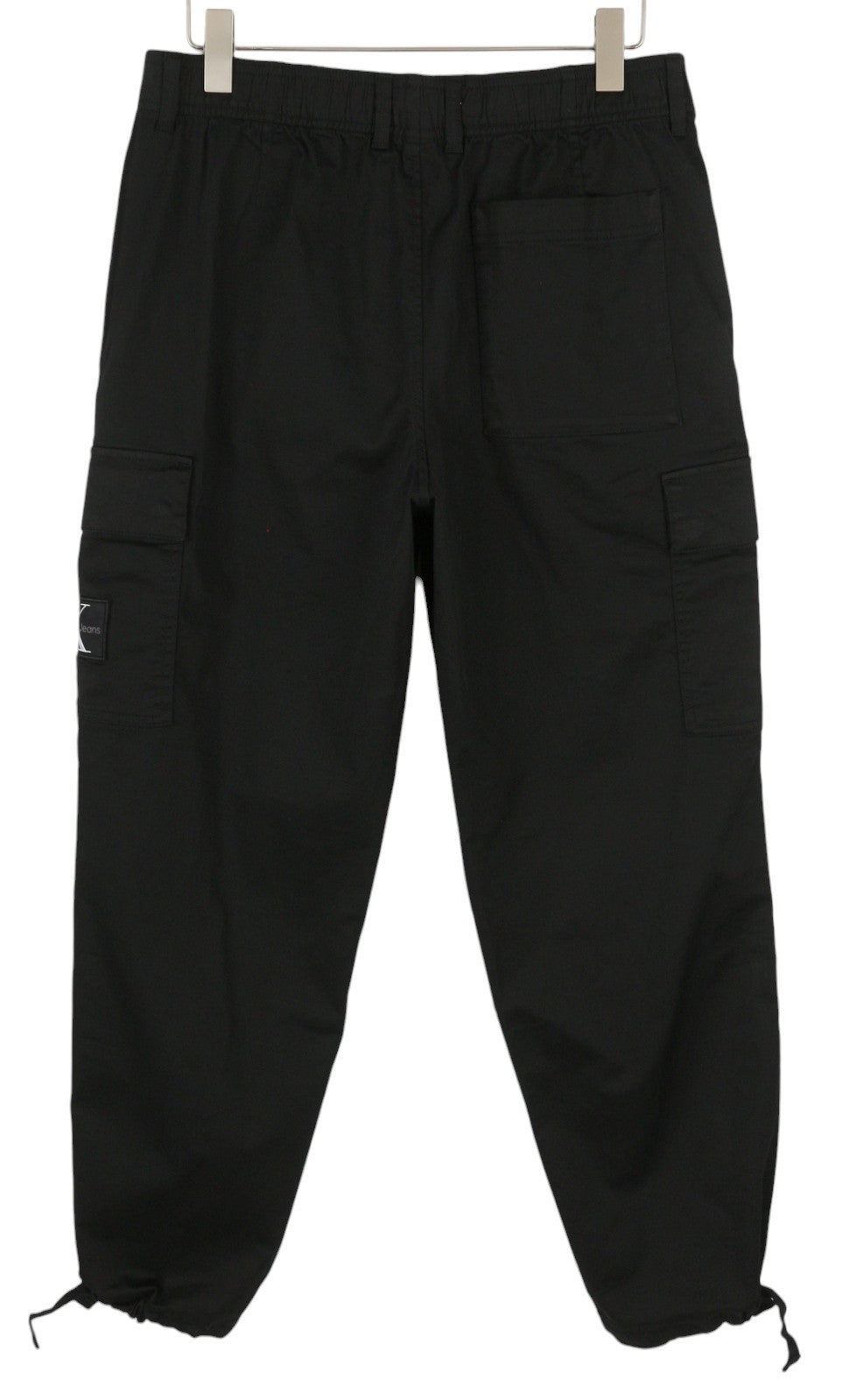 CALVIN KLEIN vyriškos tiesios krovininės kelnės, 2XL dydžio, juodos, su užtaisytomis kišenėmis, įprasto kirpimo. 