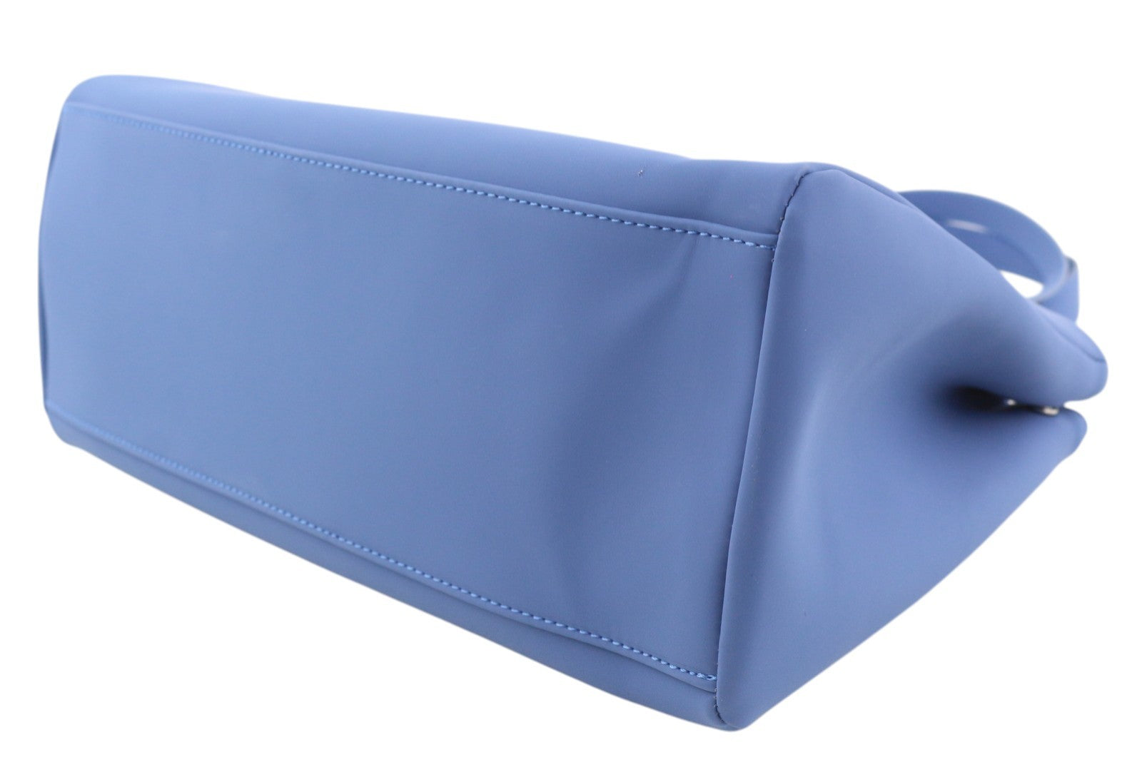 O BAG Vienna moteriškas krepšys su mėlynomis dvigubomis rankenomis, užsegimu, pamušalu ir logotipu bei kvadratiniais pamušalais. 