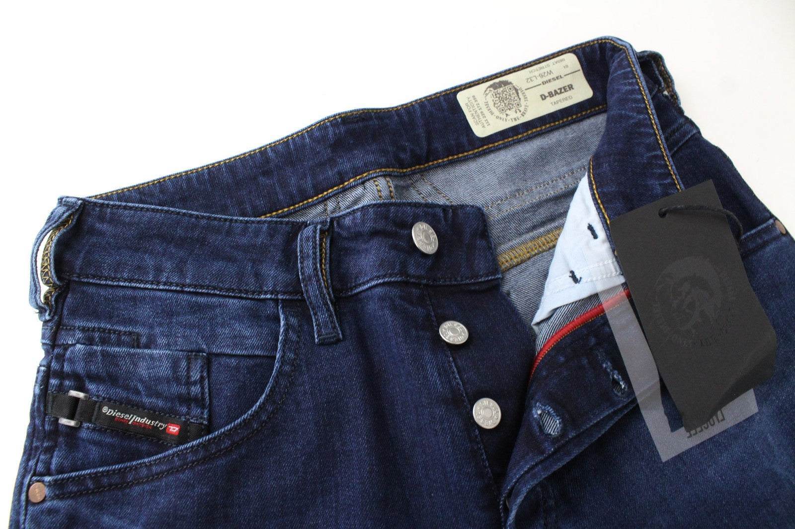 DIESEL D-Bazer 083AT vyriški tamsiai mėlyni džinsai W26/L32 siaurėjantys tamprūs džinsai su sagomis 