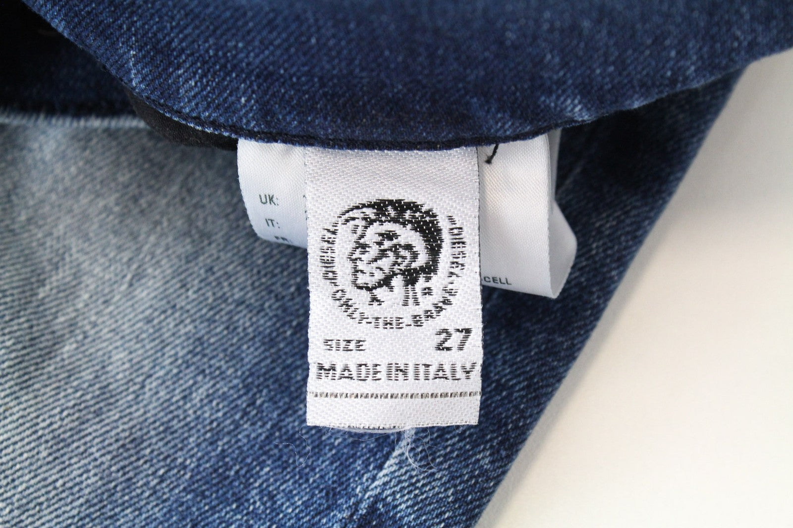 DIESEL D-Strukt 081AQ vyriški mėlyni džinsai su dirbtiniu gobtuvu, W27/L32 berniukams, siaurėjantys 