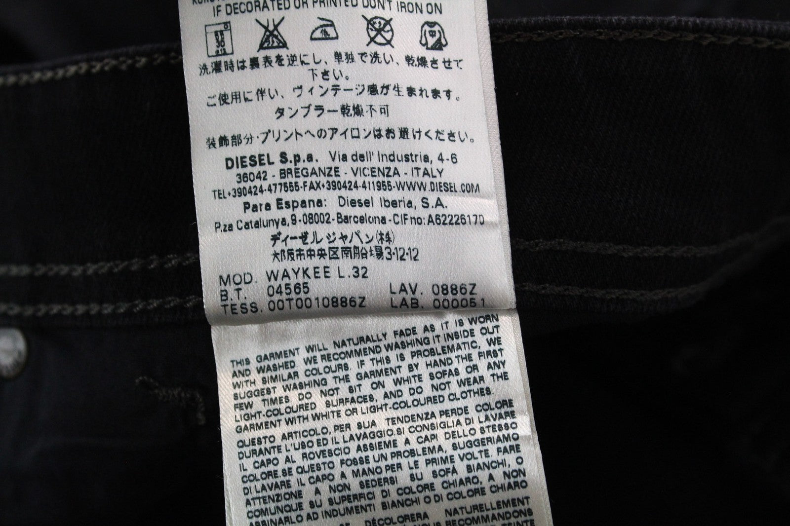 DIESEL Waykee 0886Z vyriški juodi tiesūs džinsai W27/L32 tamprūs su sagomis berniukams 