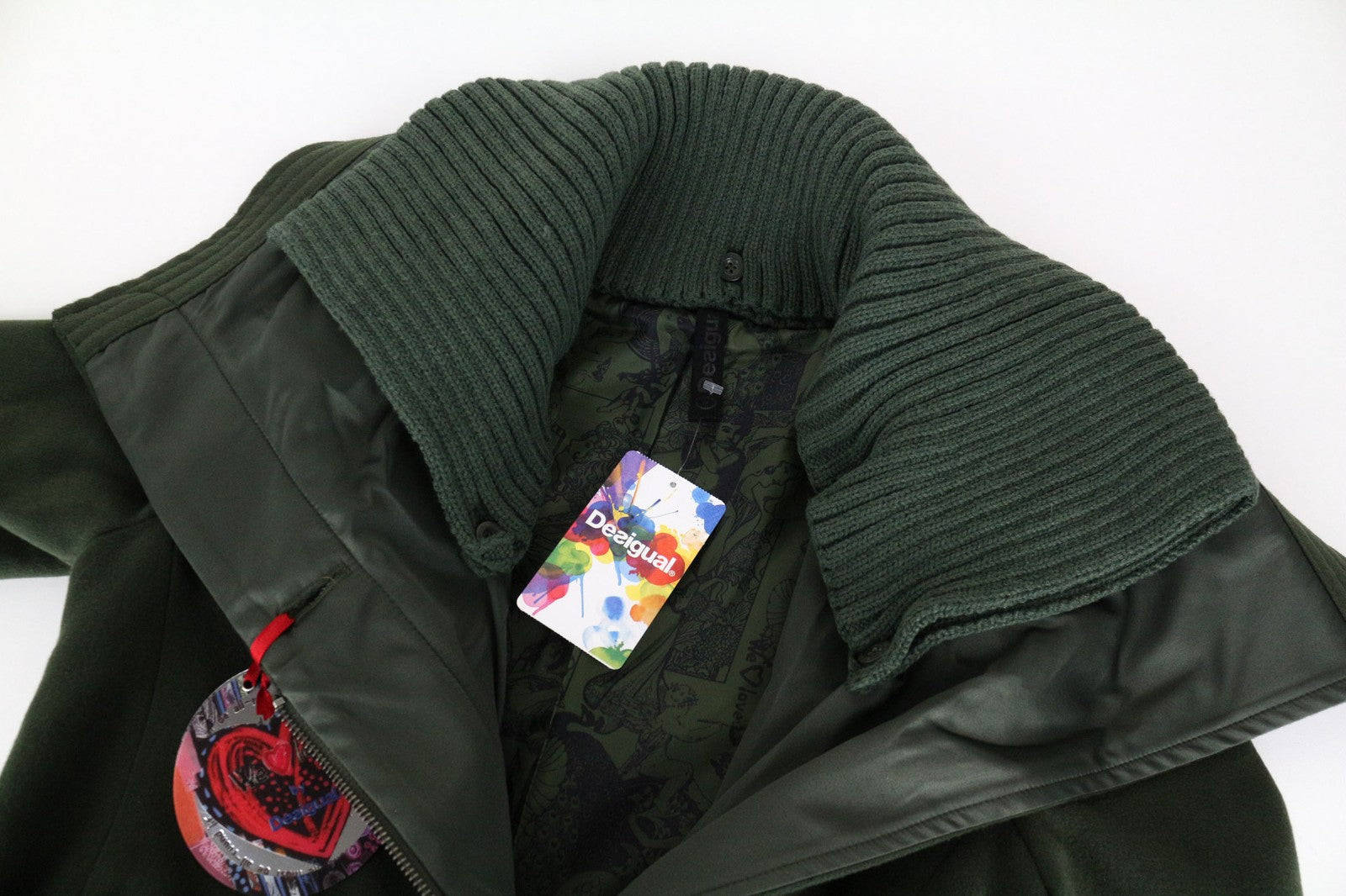 DESIGUAL Madrid moteriškas švarkas, 38 m., žalias, su diržu, vienaeilis, su užtrauktuku ir pamušalu. 