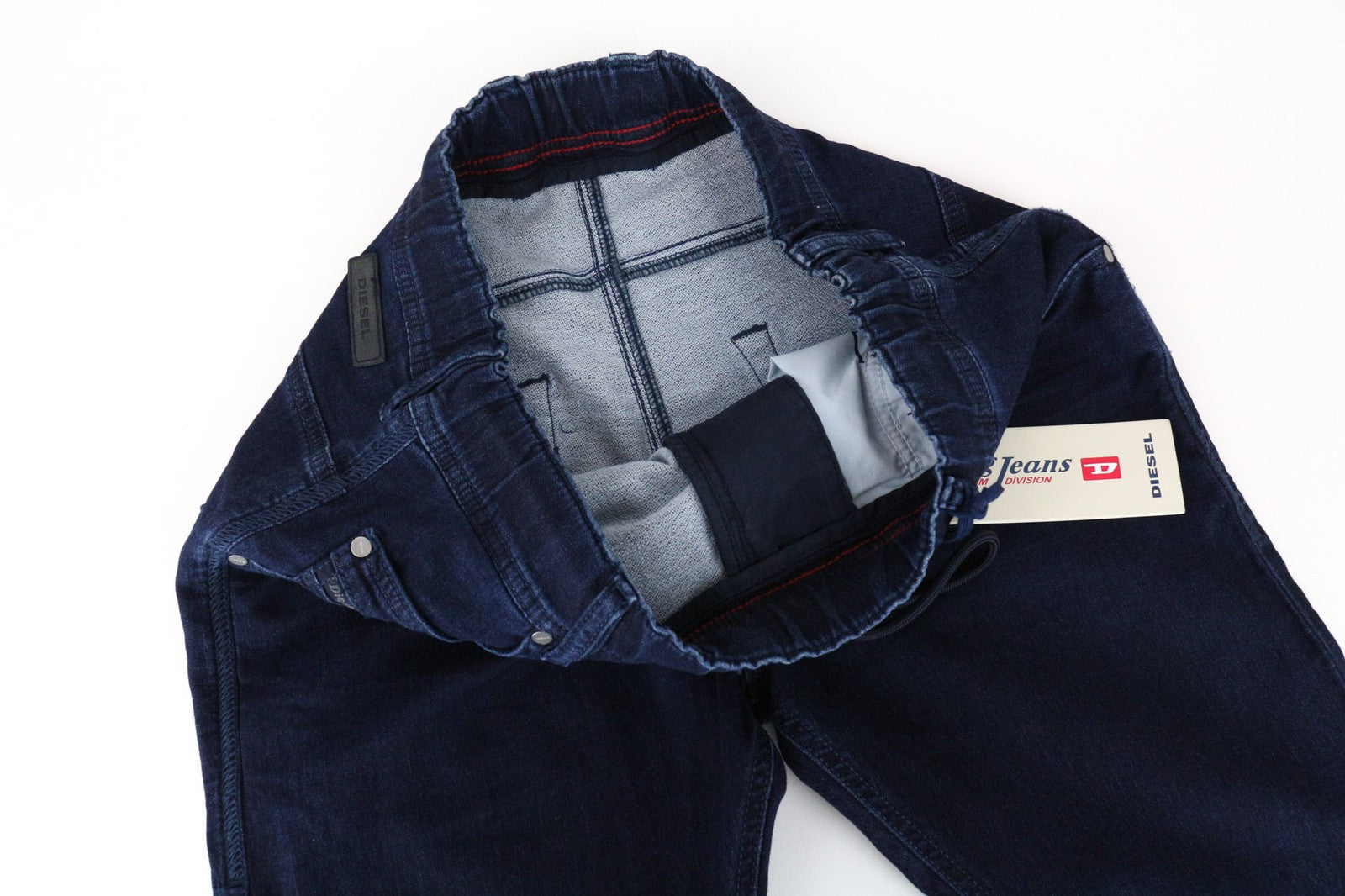 DIESEL Krooley-NE 0687D vyriški džinsai W28 mėlyni sportiniai Jogg Slim morkų spalvos medvilnės mišinio džinsai 