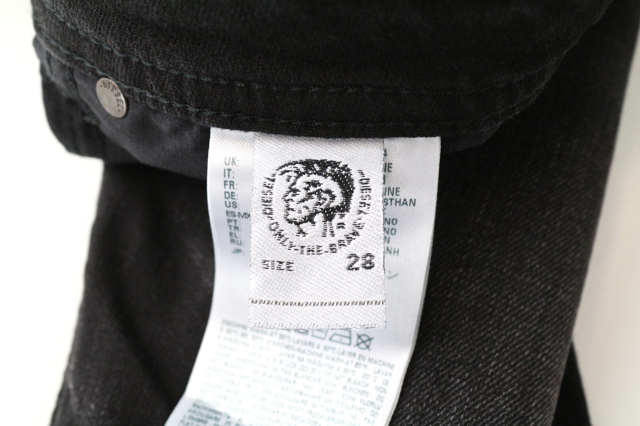 DIESEL Buster 069BG vyriški džinsai W28/L32 pilki, įprasti, siaurėjantys, tamprūs, kirpimai 