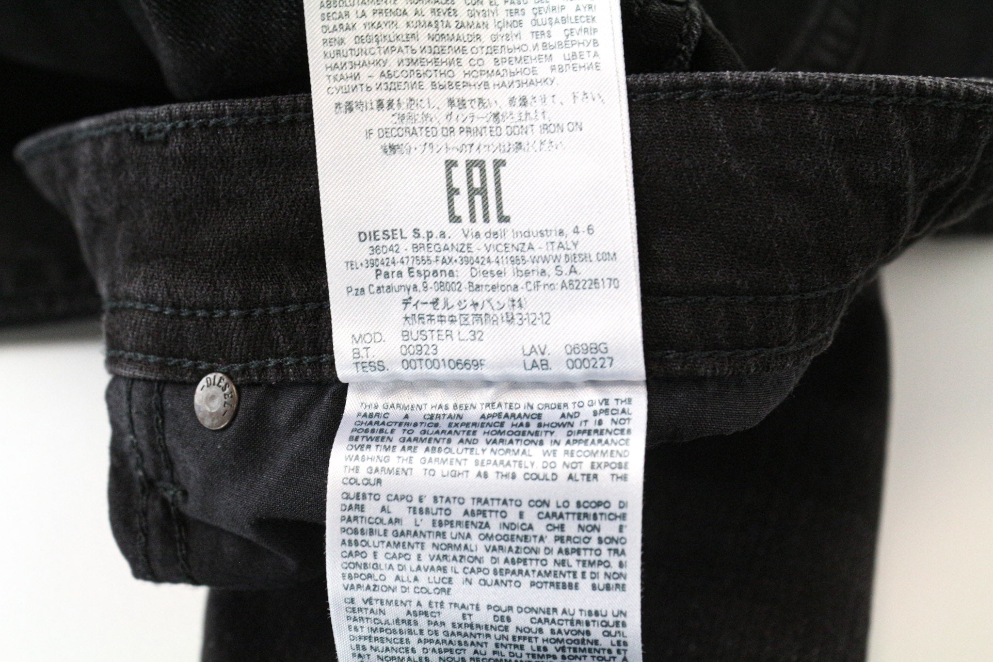 DIESEL Buster 069BG vyriški džinsai W28/L32 pilki, įprasti, siaurėjantys, tamprūs, kirpimai 