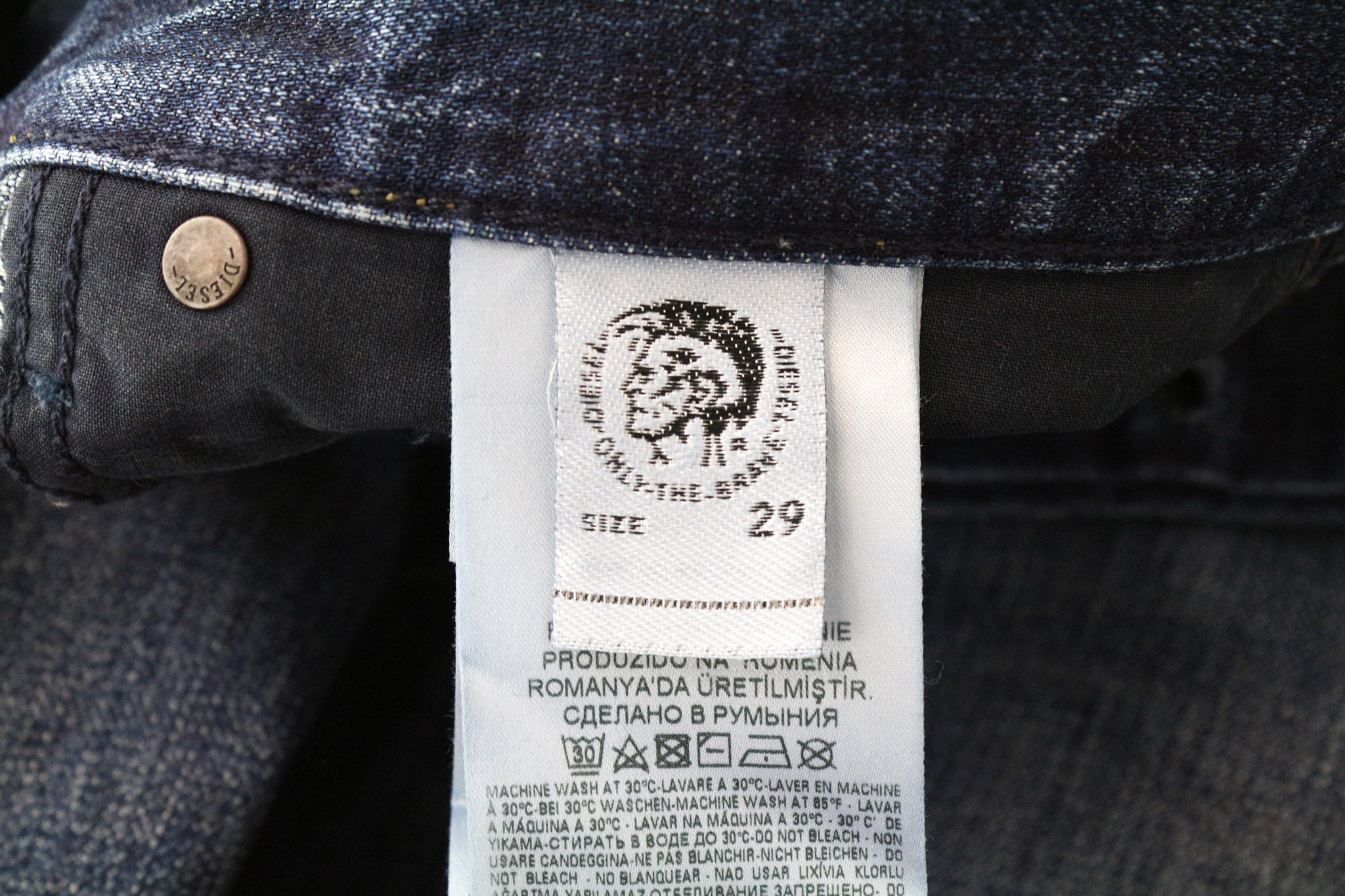 DIESEL Mharky 080AG vyriški džinsai W29/L32 Slim Skinny, dirbtinai sendinti, mėlyni, netempiami 