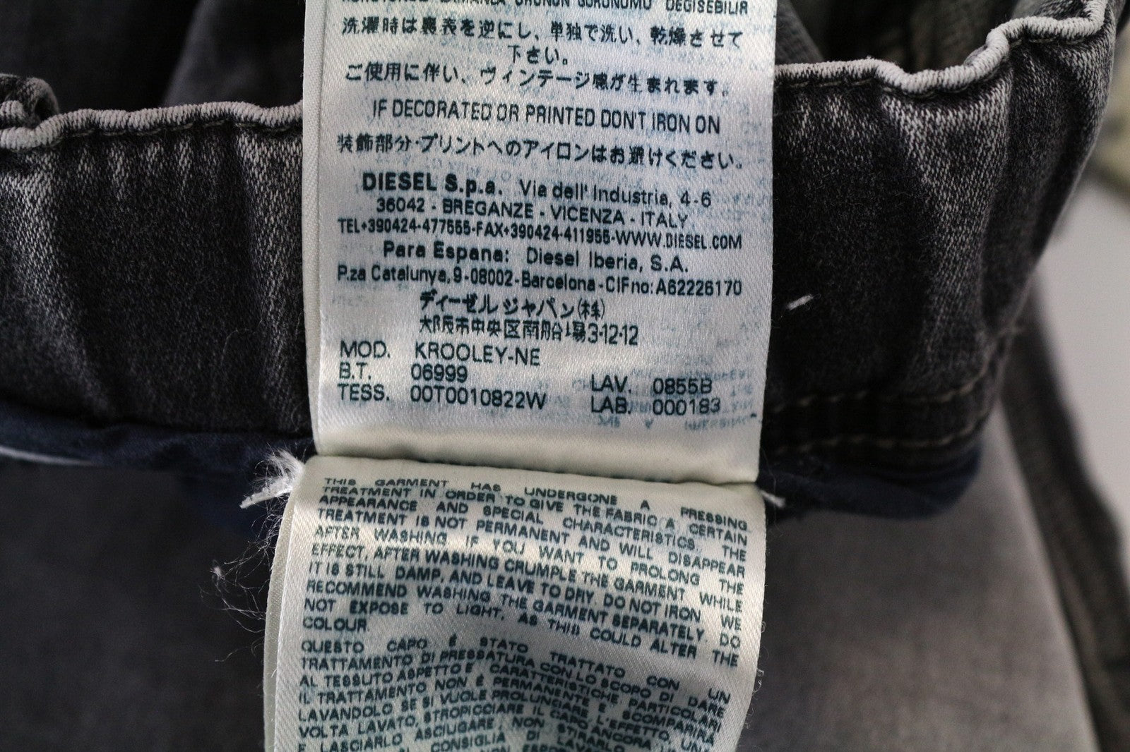 DIESEL Krooley-NE 0855B vyriški džinsai W38 pilki, ploni, morkų kirpimo, berniukiški sportiniai kelnės. 