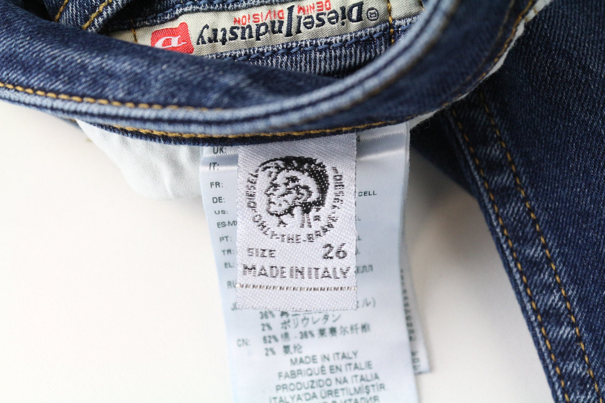 DIESEL Thommer 083AD vyriški džinsai W26/L32 Slim Skinny Mid Blue berniukams su užtrauktuku ir laisvalaikio kirpimu 