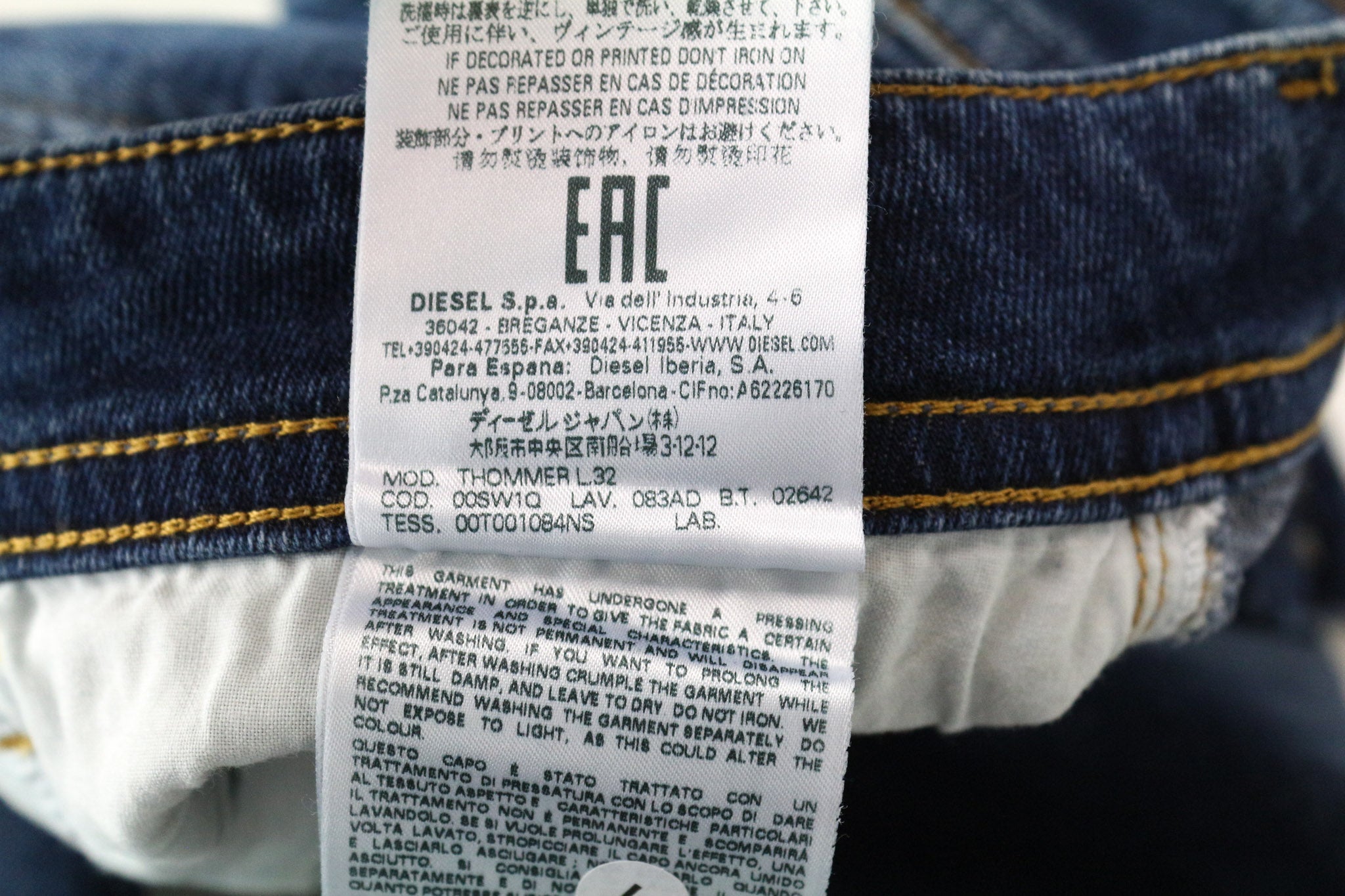 DIESEL Thommer 083AD vyriški džinsai W26/L32 Slim Skinny Mid Blue berniukams su užtrauktuku ir laisvalaikio kirpimu 