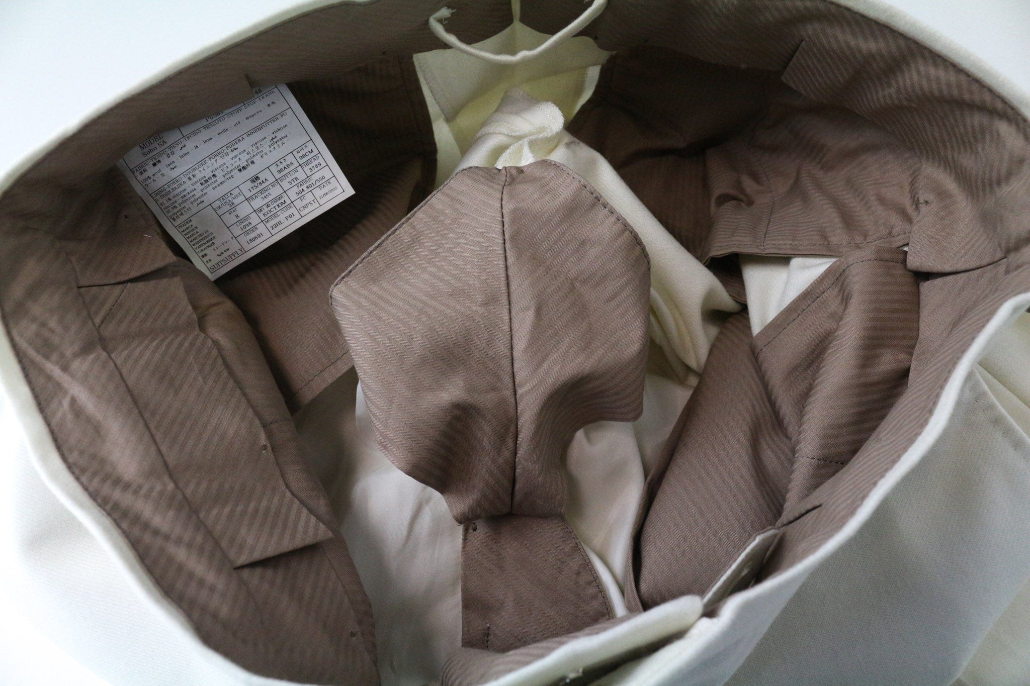 SUITSUPPLY Havana Men's Suit UK38R Slim Off-White Wool Flannel 2-Piece Jetted