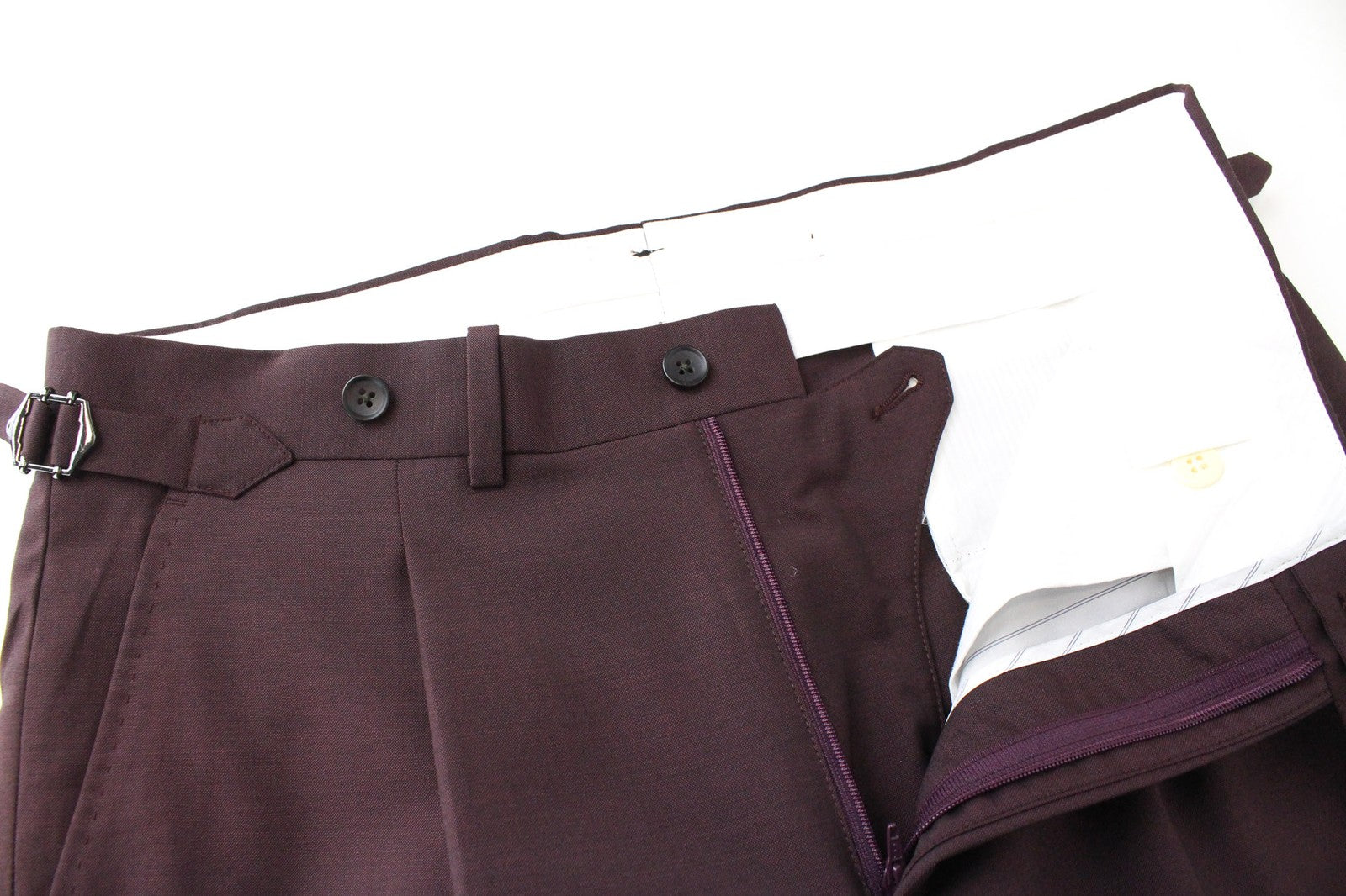 „SUITSUPPLY Vigo“ vyriškos UK36R kelnės su violetinėmis vilnonėmis moheros kelnėmis, klasikinėmis klostuotomis priekinėmis dalimis. 