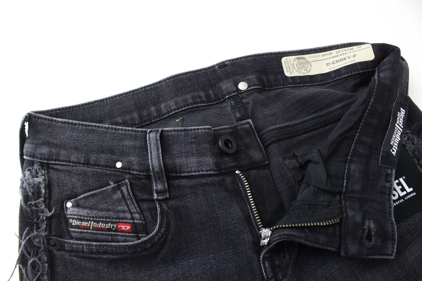 DIESEL D-Ebbey-F 081AH moteriški W24/L32 džinsai su platėjančiu kirpimu, tamprios medvilnės kelnės, pilkos spalvos mergaitėms. 