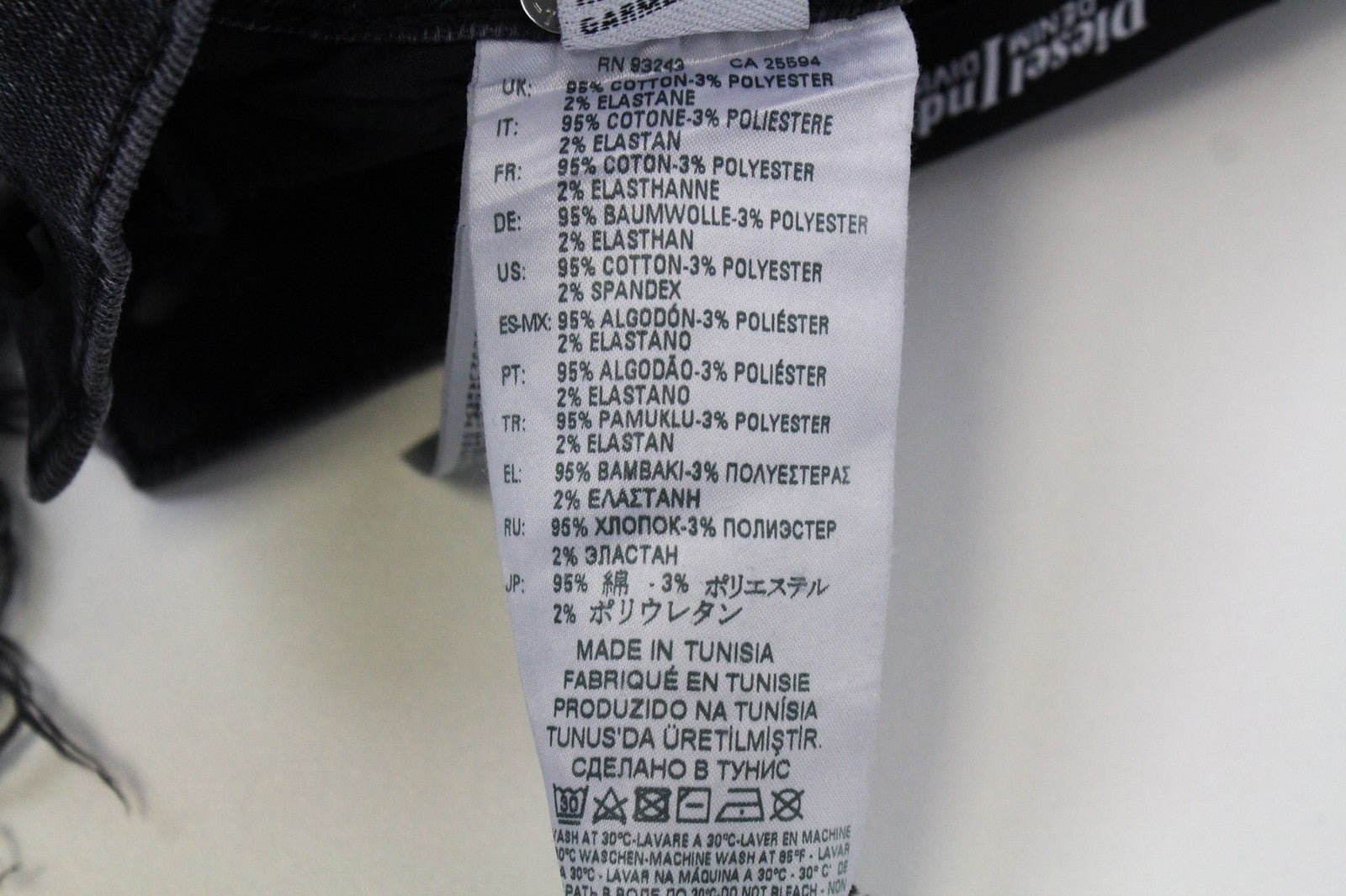 DIESEL D-Ebbey-F 081AH moteriški W24/L32 džinsai su platėjančiu kirpimu, tamprios medvilnės kelnės, pilkos spalvos mergaitėms. 