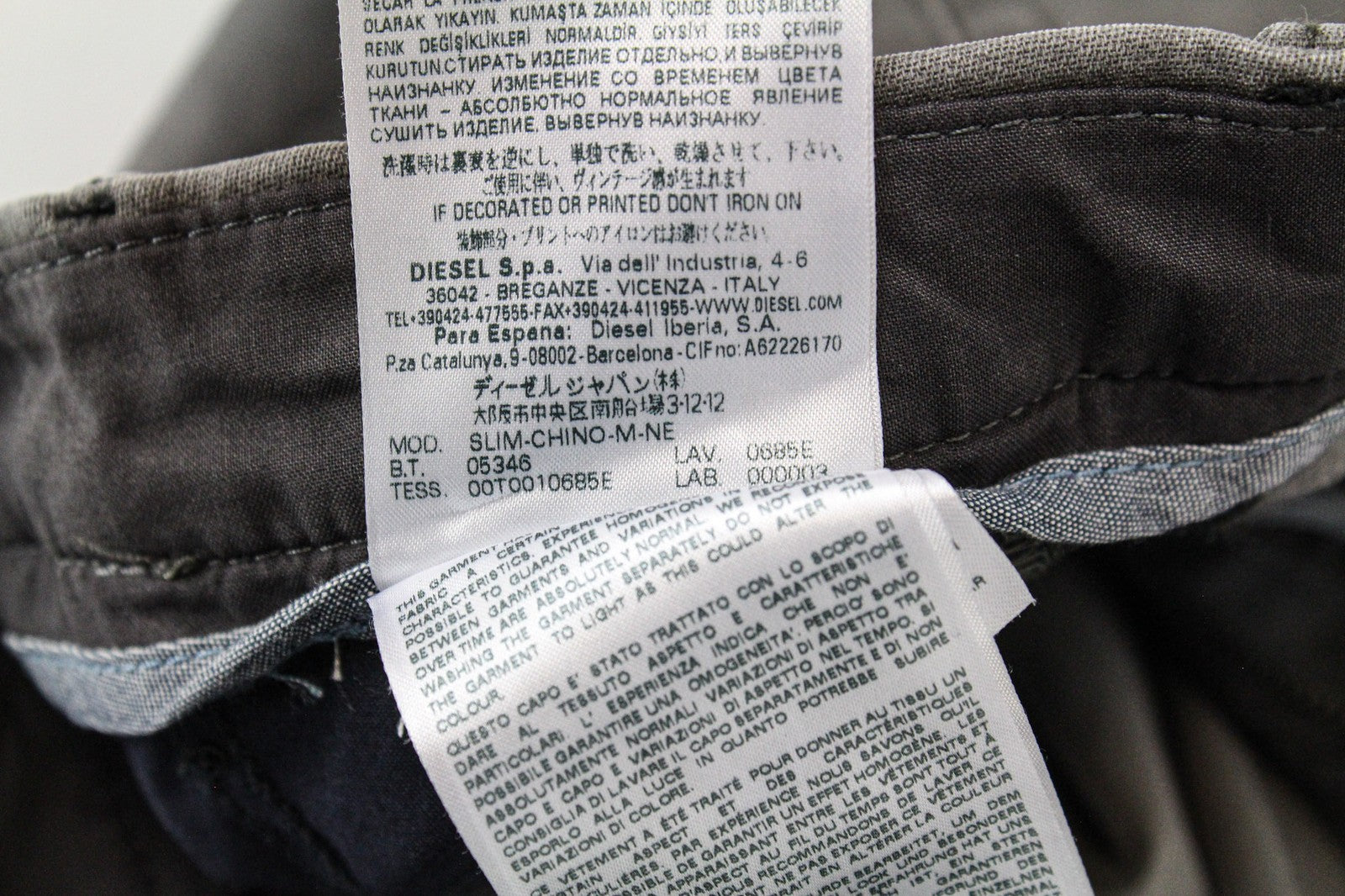 DIESEL Slim-Chino-M-NE 0685E vyriškos W28 sportinės jogg kelnės su plonu kirpimu, pilkos, tamprios 