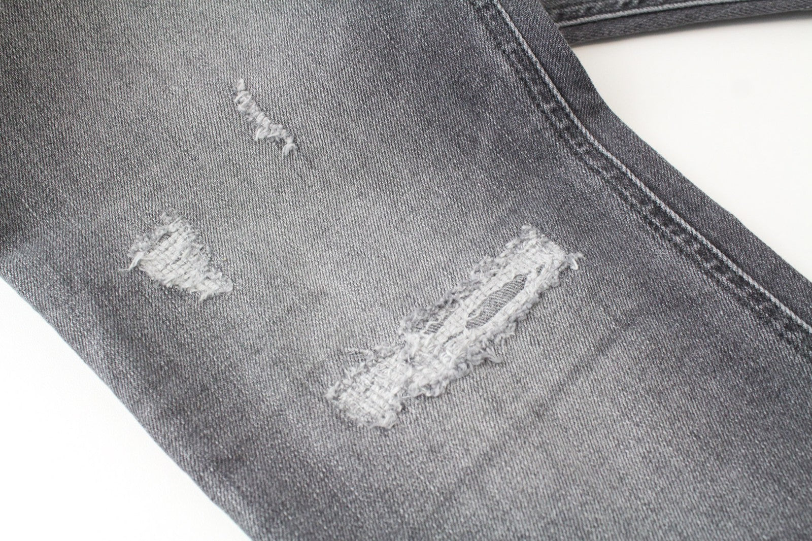 DIESEL D-Eetar 0890F vyriški W28/L30 džinsai su plėšytomis juostelėmis, pilki, tamprūs, siaurėjantys medvilniniai džinsai 