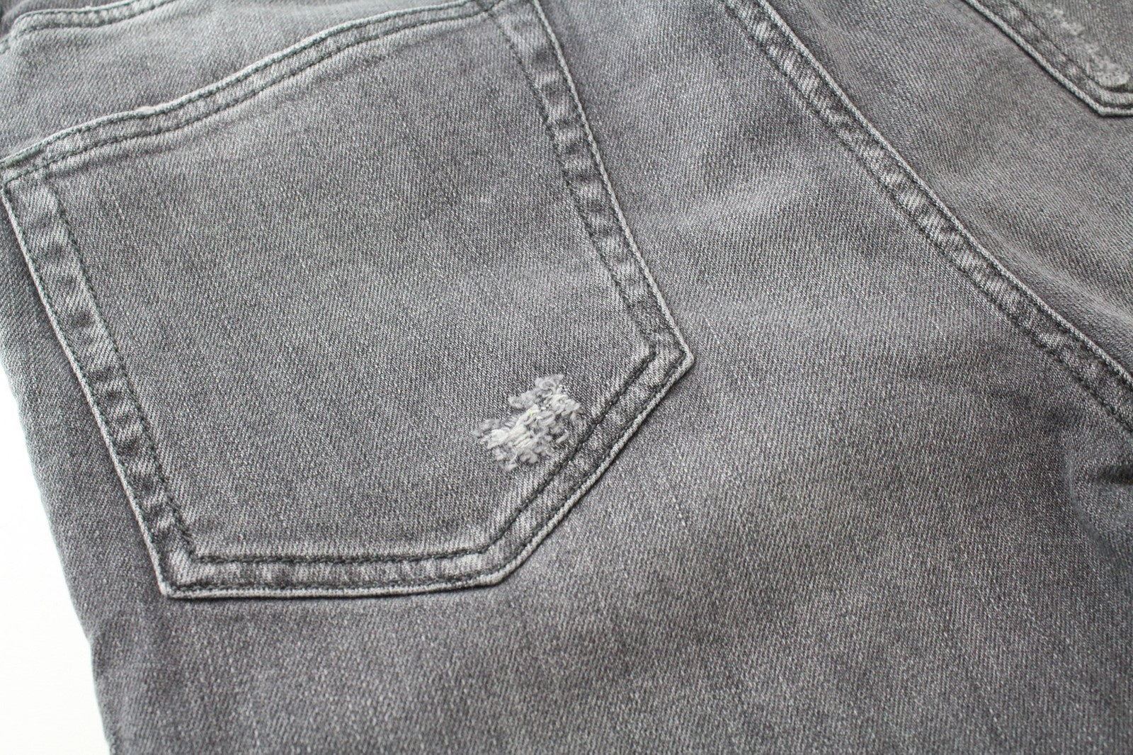 DIESEL D-Eetar 0890F vyriški W28/L30 džinsai su plėšytomis juostelėmis, pilki, tamprūs, siaurėjantys medvilniniai džinsai 