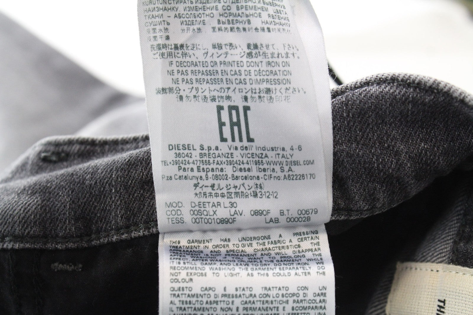 DIESEL D-Eetar 0890F vyriški W28/L30 džinsai su plėšytomis juostelėmis, pilki, tamprūs, siaurėjantys medvilniniai džinsai 