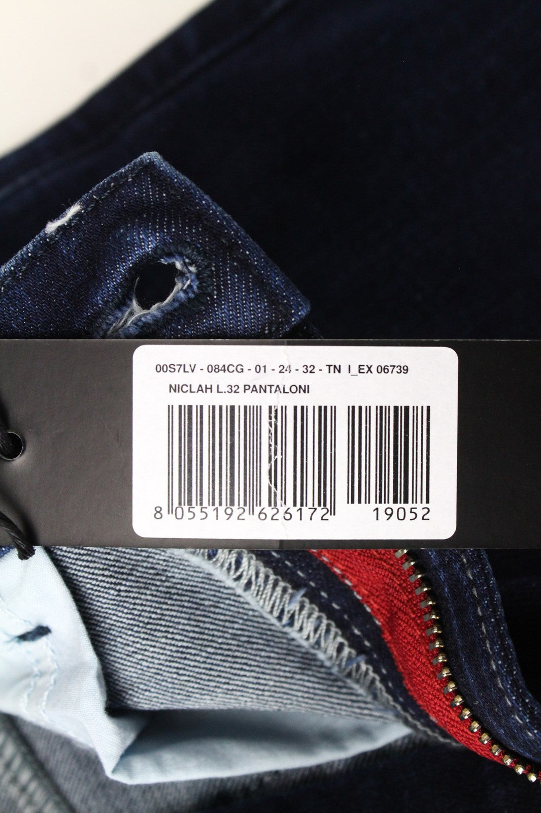 DIESEL Niclah 084CG moteriški tiesaus kirpimo džinsai W24/L32 mėlyni, tamprūs, medvilniniai mergaitiški. 