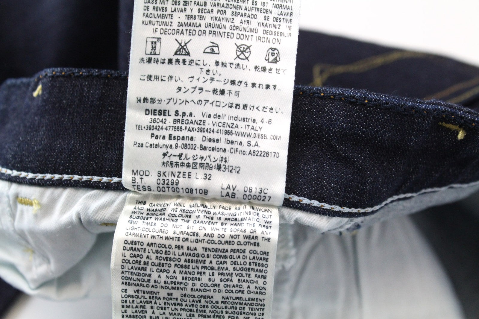 DIESEL Skinzee 0813C moteriški W23/L32 itin aptempti, tamprūs džinsai, mėlyni mergaitėms 