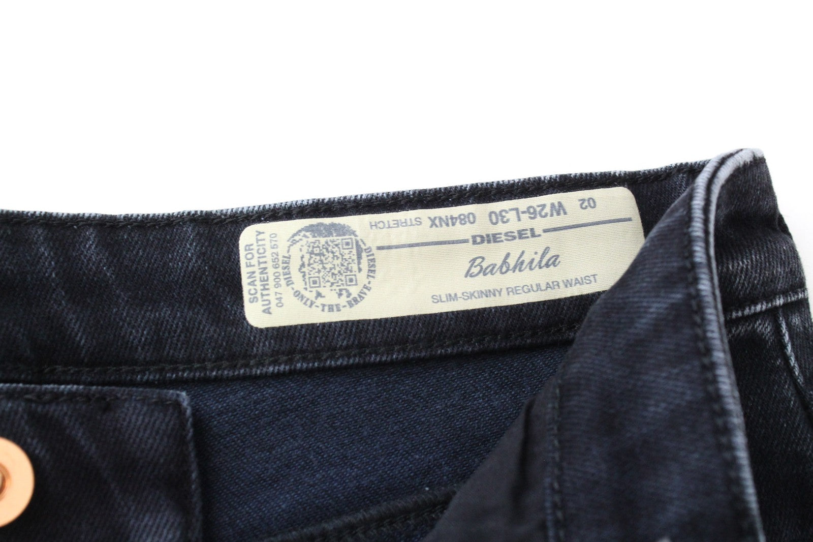 DIESEL Babhila 084NX moteriški W26/L30 džinsai Slim-Skinny tamsiai mėlyni, tamprios medvilnės audinys 