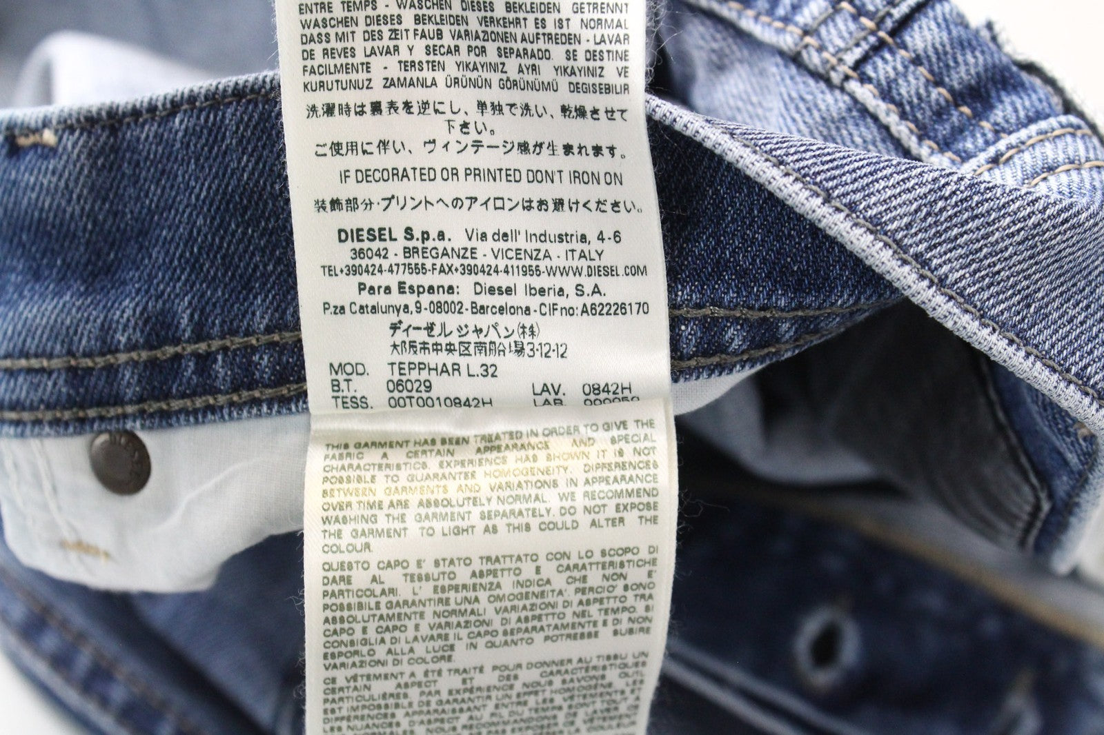 DIESEL Tepphar 0842H W27/L32 berniukiški mėlyni morkų stiliaus ploni džinsai su sagomis 