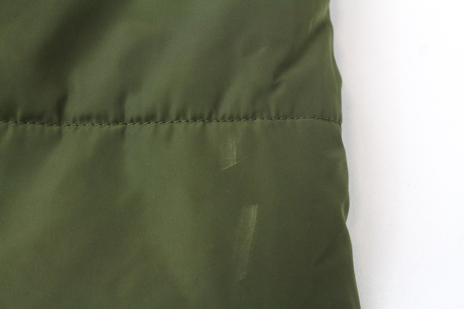 REPLAY moteriška gobtuvu paremta striukė M, žalia, dirbtinio kailio užtrauktuku, pamušalu ir paminkštinta 