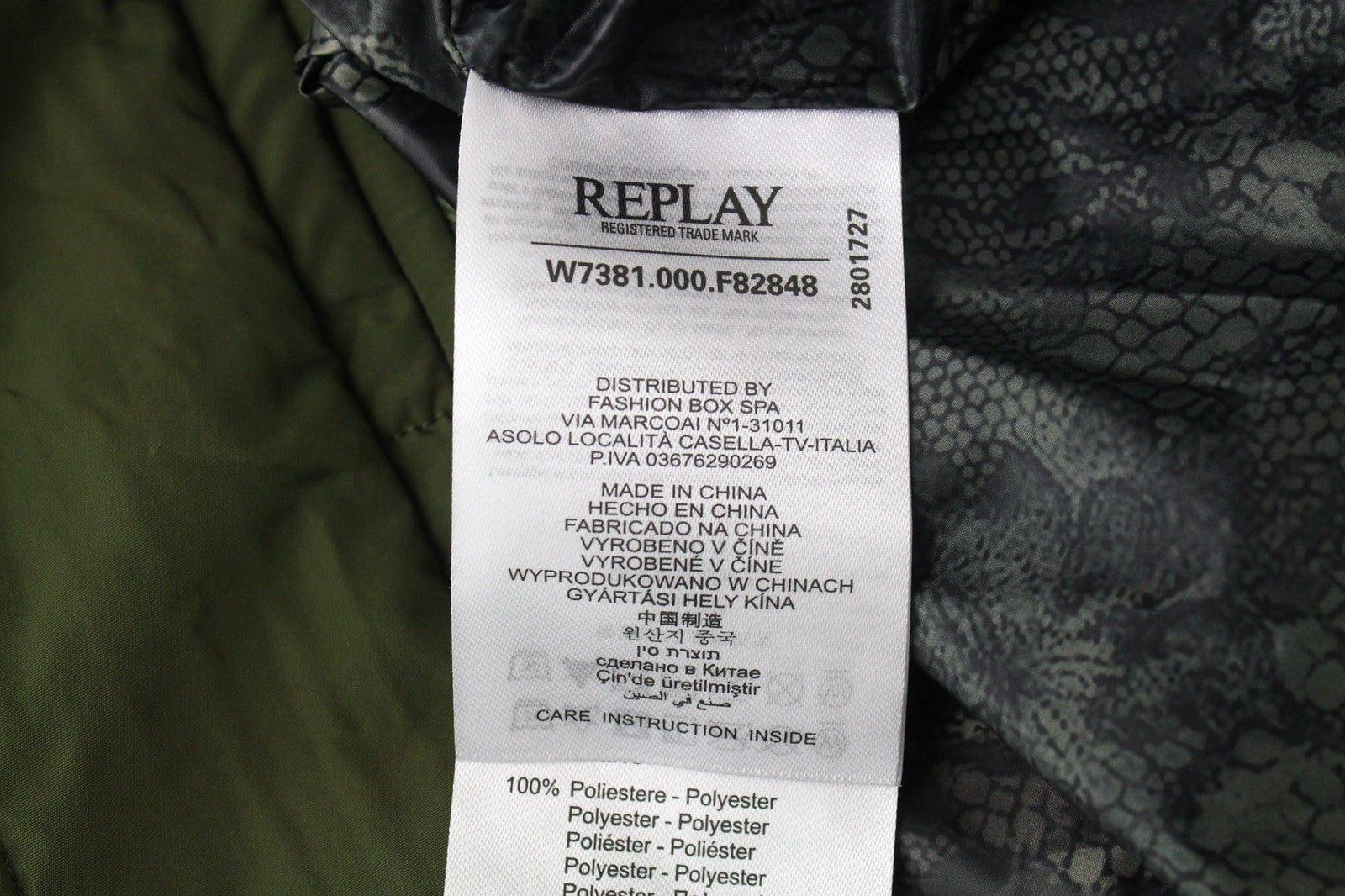 REPLAY moteriška gobtuvu paremta striukė M, žalia, dirbtinio kailio užtrauktuku, pamušalu ir paminkštinta 