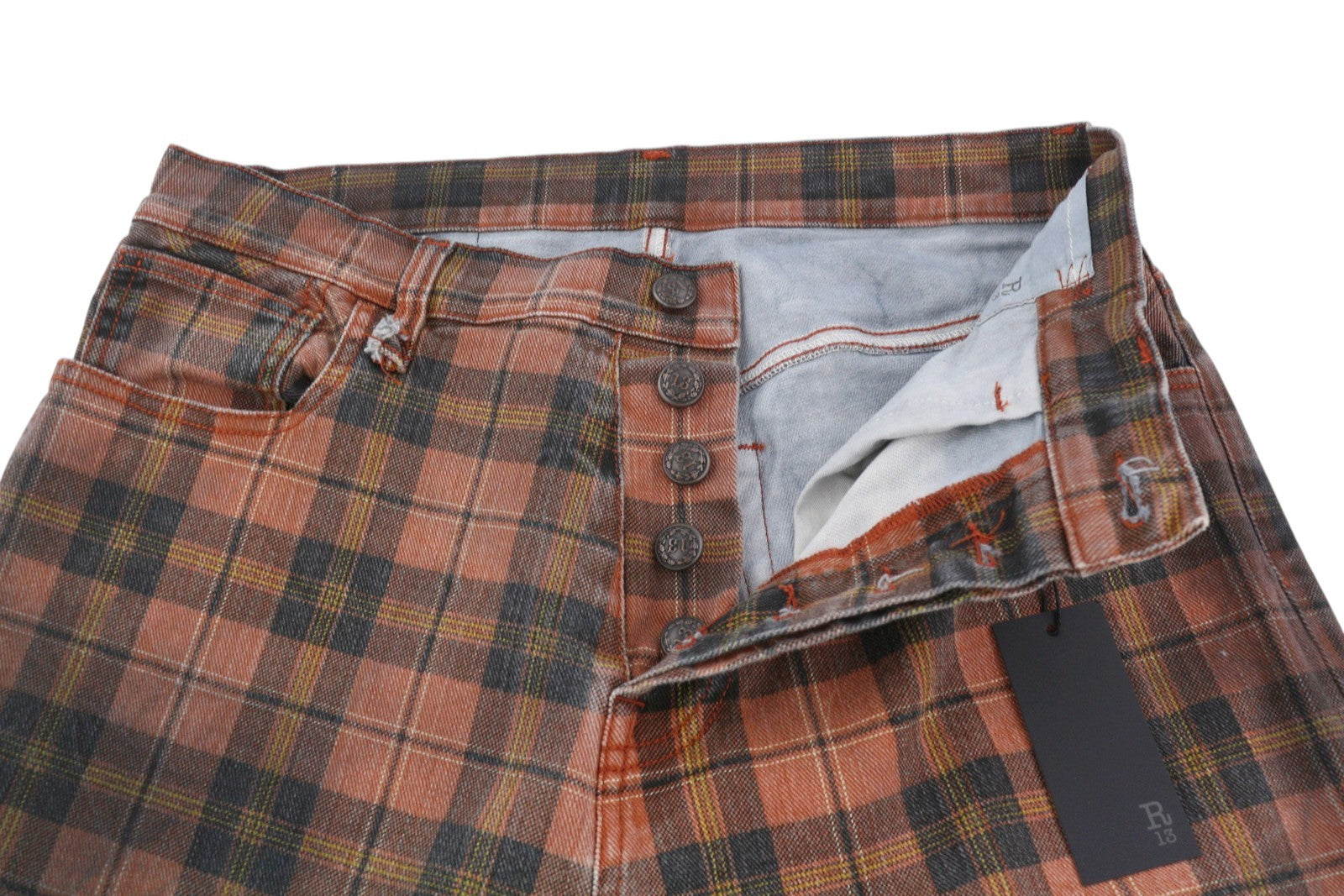 R13 Pasiūtos moteriškos kelnės, 27, pelenų raudonumo, languotos, trumpos, laisvo kirpimo, iki kulkšnių.