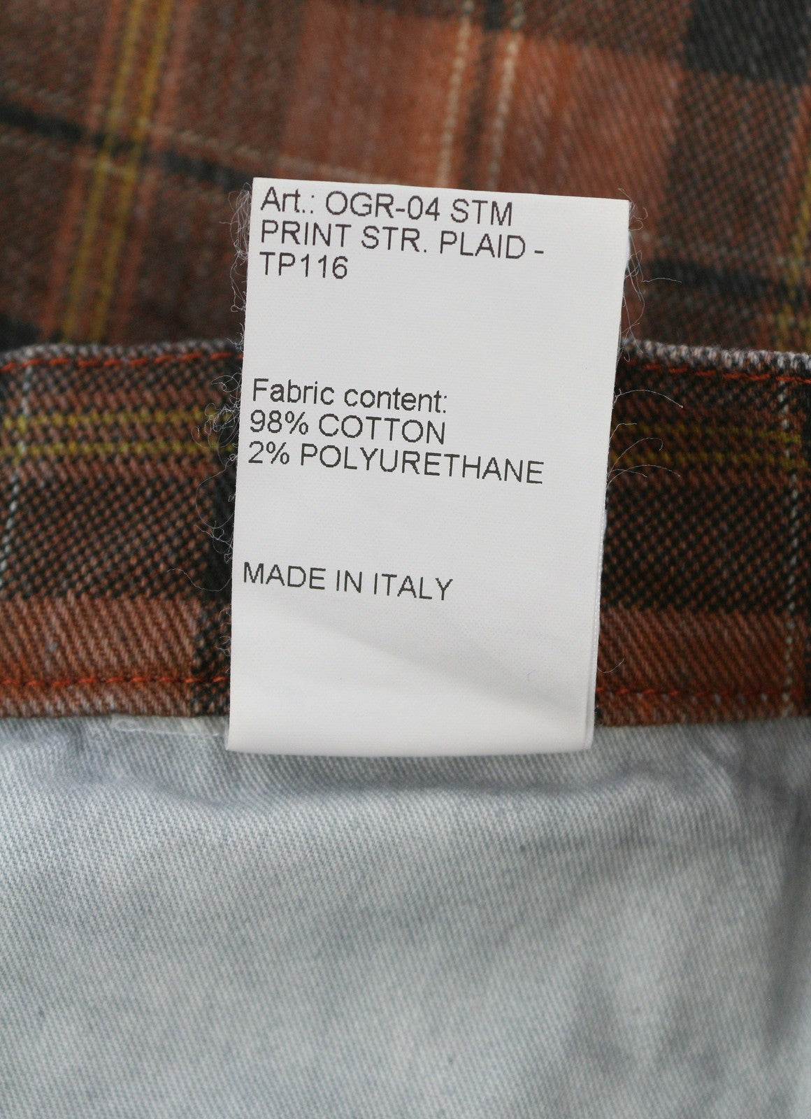 R13 Pasiūtos moteriškos kelnės, 27, pelenų raudonumo, languotos, trumpos, laisvo kirpimo, iki kulkšnių.