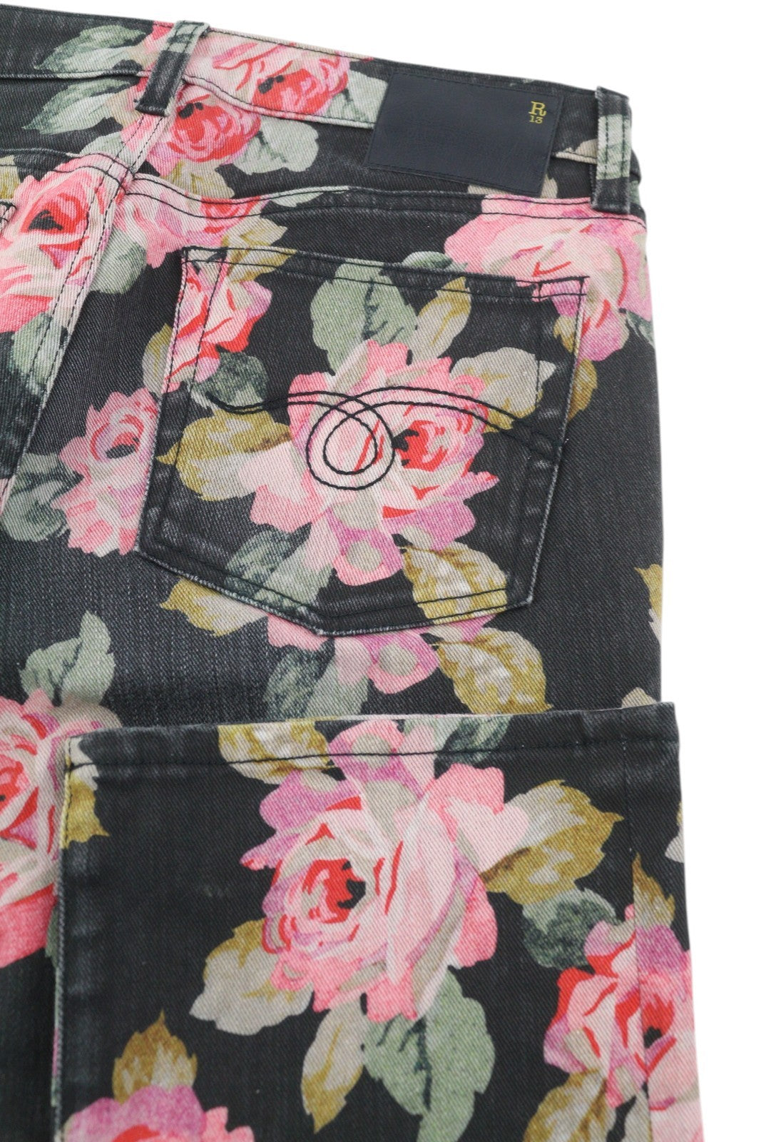 R13 Kick Fit moteriški džinsai 27 rožinio rašto, ploni, tiesaus kirpimo, trumpinti iki kulkšnies, su užtrauktuku. 