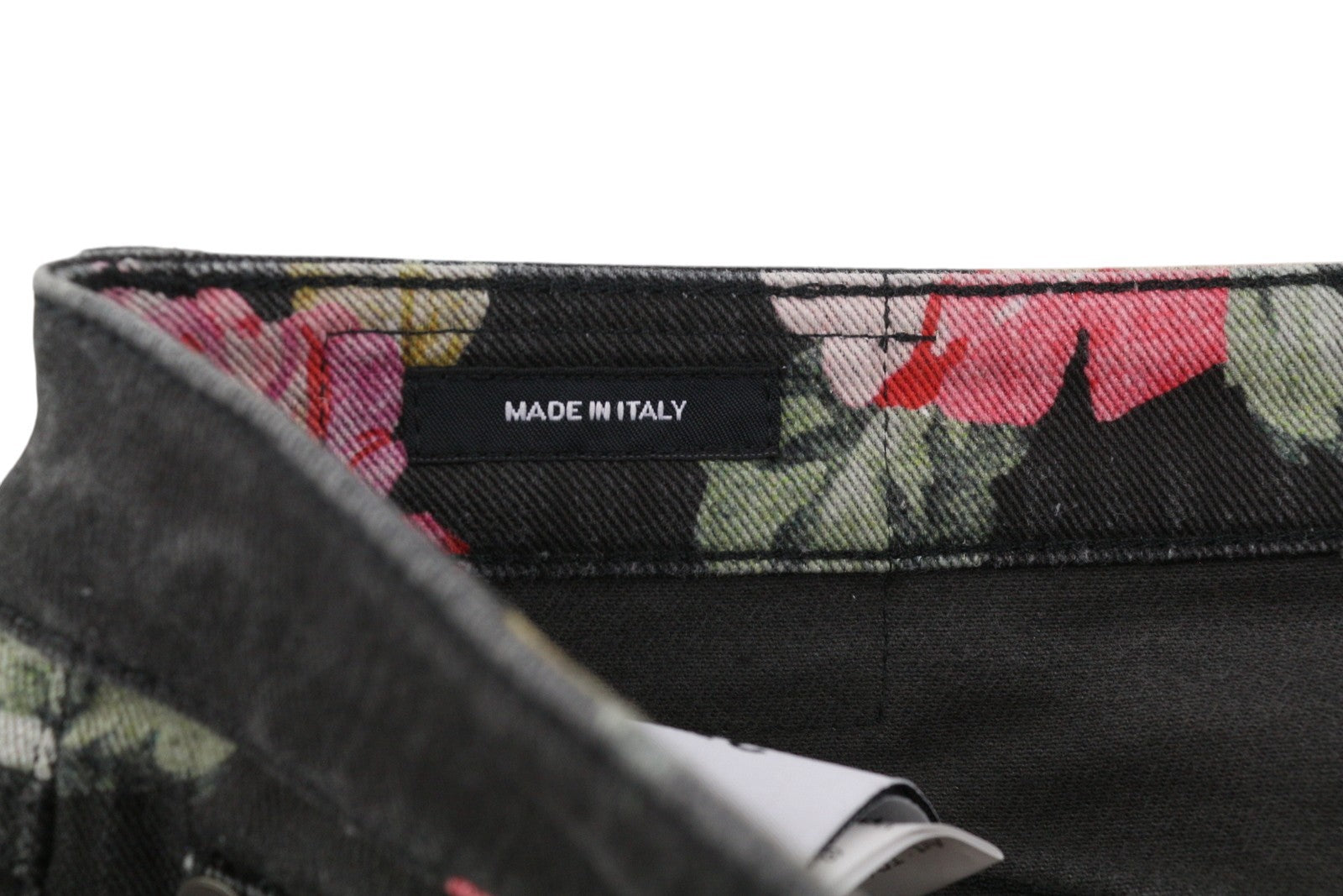 R13 Kick Fit moteriški džinsai 27 rožinio rašto, ploni, tiesaus kirpimo, trumpinti iki kulkšnies, su užtrauktuku. 