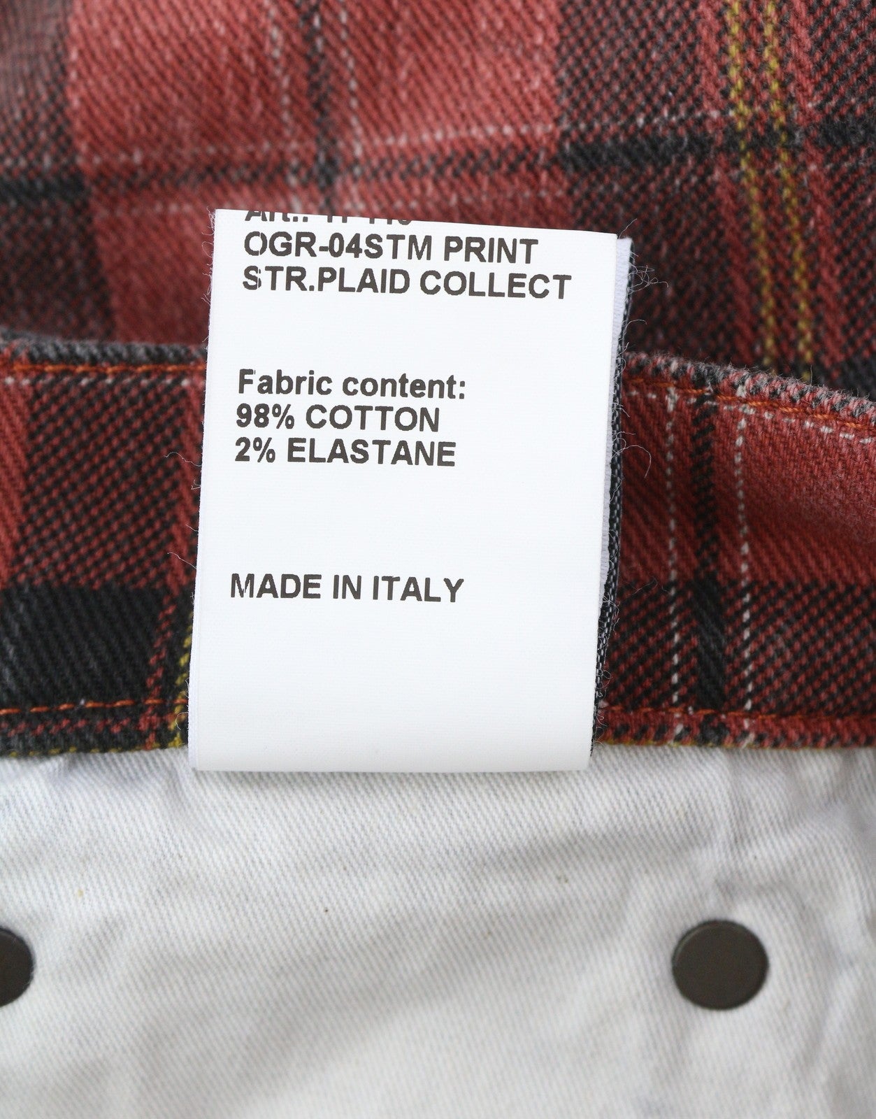 R13 Priglundančios moteriškos kelnės, 27, pelenų raudonumo, languotos, laisvos, iki kulkšnių, rekomenduojama kaina – 710 €