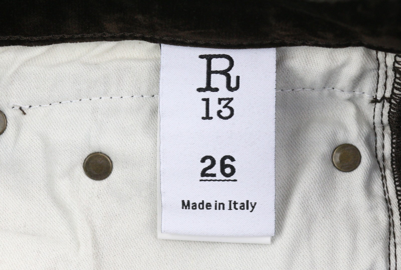 R13 berniukiški tiesūs moteriški džinsai 26. Rudi, vidutinio liemens, trumpinti užtrauktuku ir kulkšnies paviršiumi. 