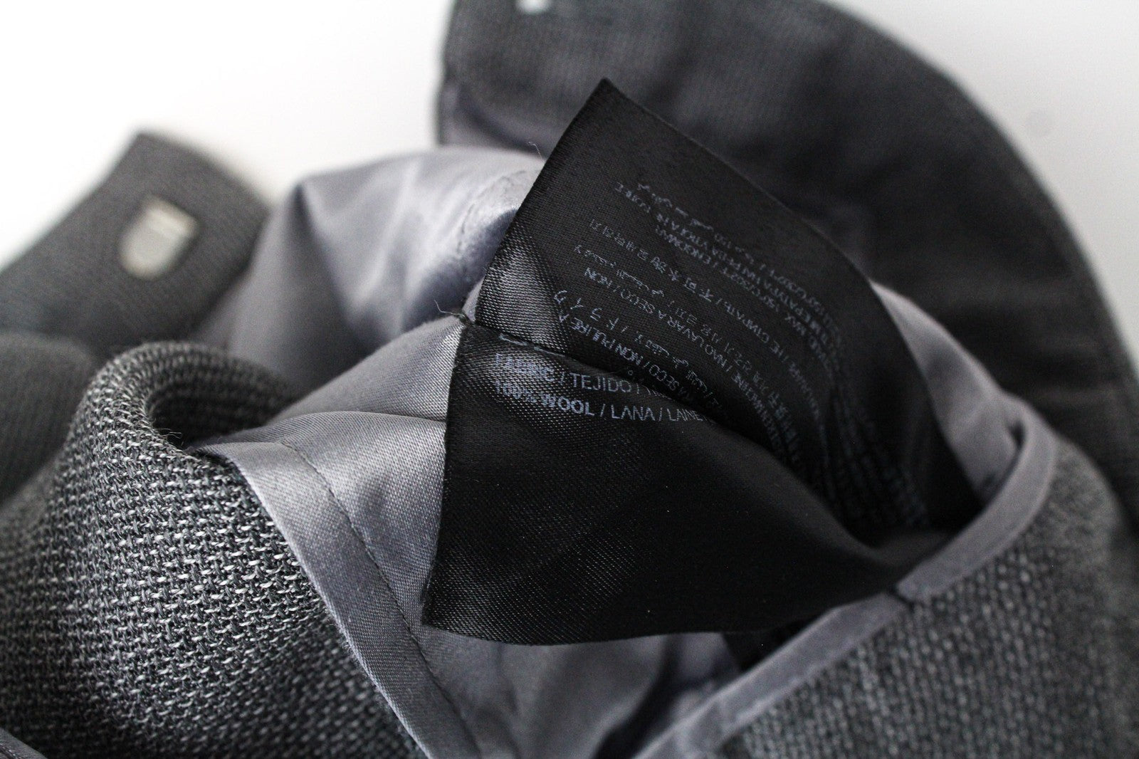 SUISTUDIO moteriškos kelnės UK12R pilkos vilnonės klostuotos elegantiškos, pritaikytos oficialios kelnės 