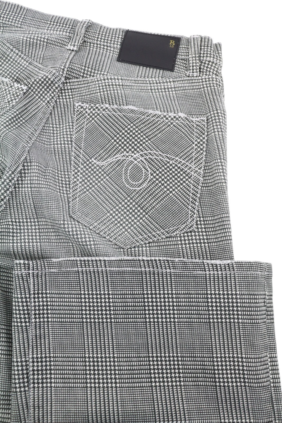 R13 Jane moteriški džinsai, 27 dydžio, marginti, languoti, tiesūs, platėjantys klešnės kraštai, tamprūs, rekomenduojama kaina – 699 € 