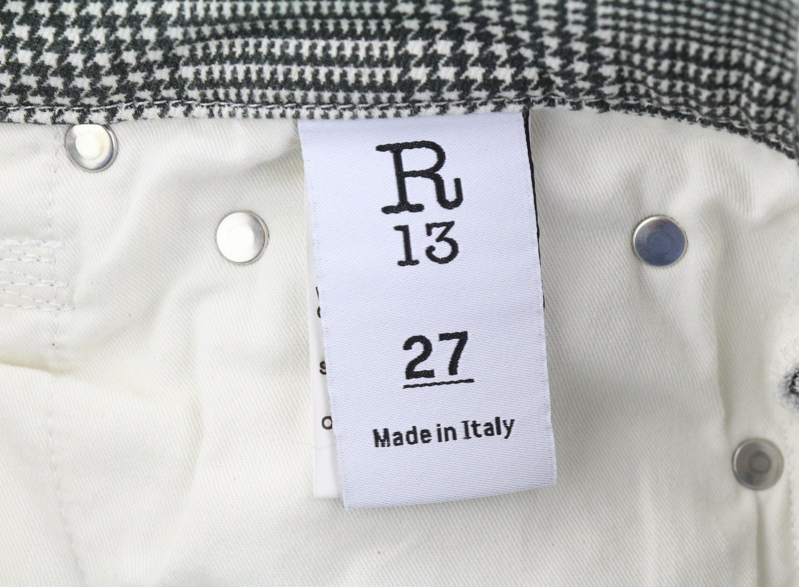 R13 Jane moteriški džinsai, 27 dydžio, marginti, languoti, tiesūs, platėjantys klešnės kraštai, tamprūs, rekomenduojama kaina – 699 € 