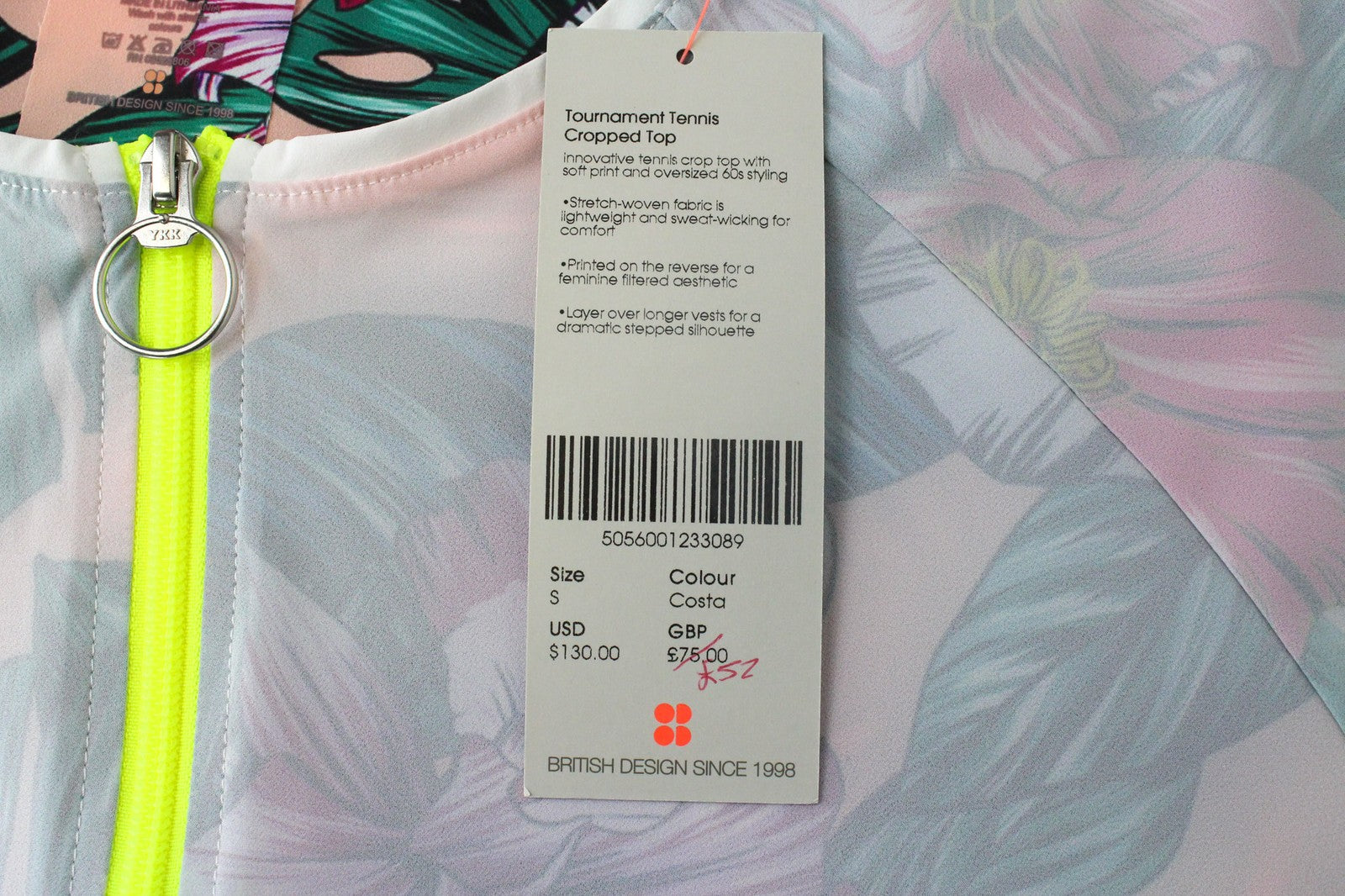 SWEATY BETTY Tournament moteriški marškinėliai su S dydžio baltais gėlėtais raštais ir trumpais teniso marškinėliais 